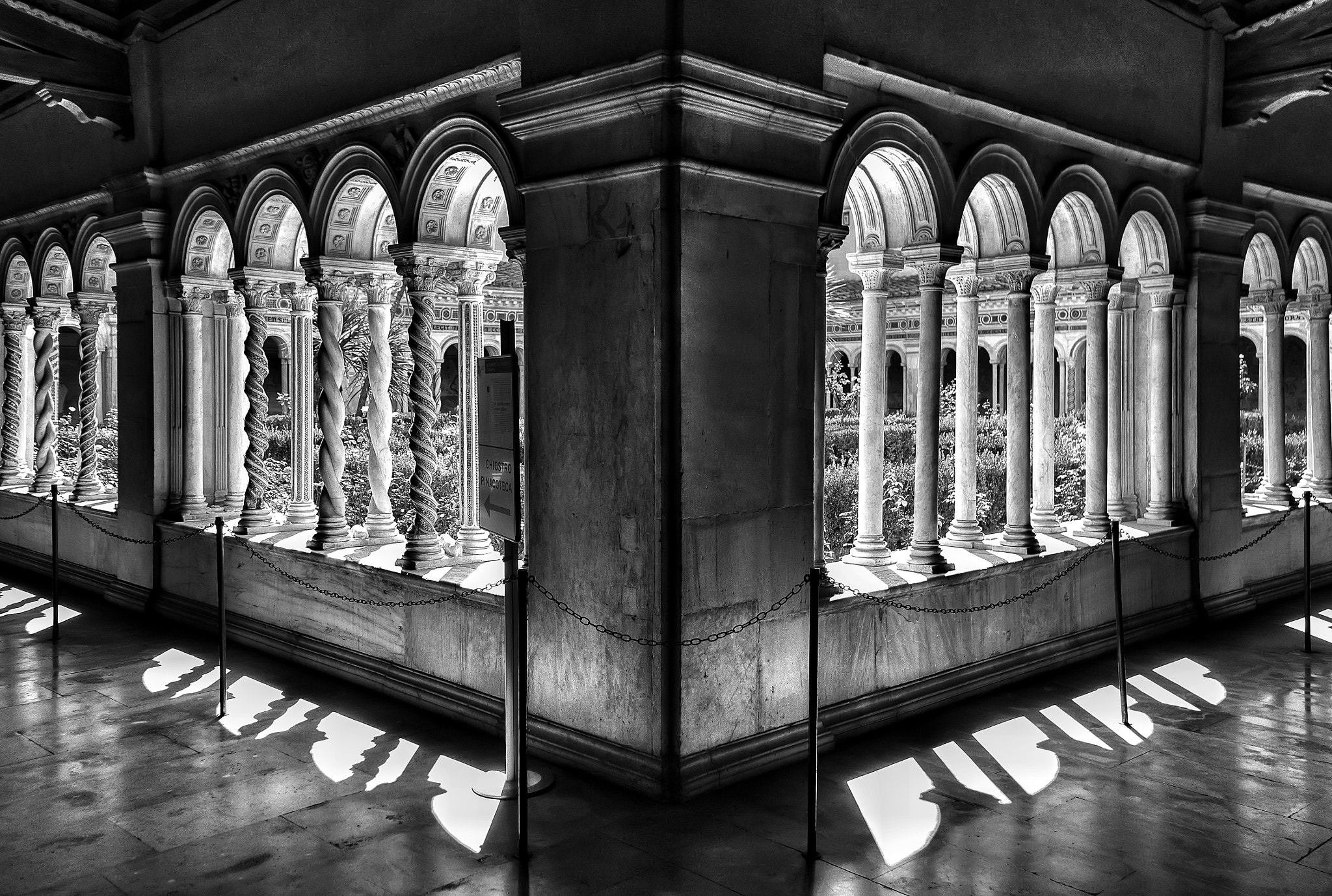 Samsung NX 20-50mm F3.5-5.6 ED sample photo. Rome. st. paul behind the walls. photography