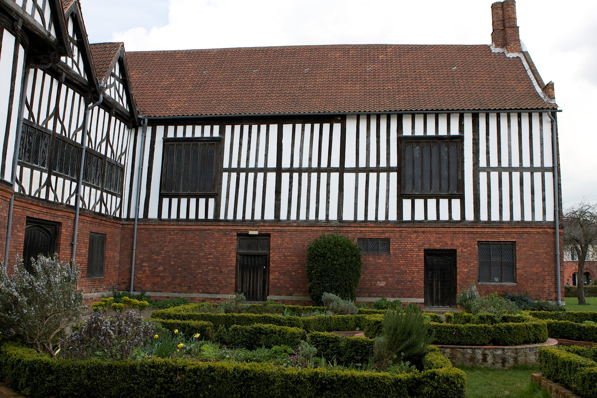 Canon EOS-1D Mark II N sample photo. Gainsborough old hall photography