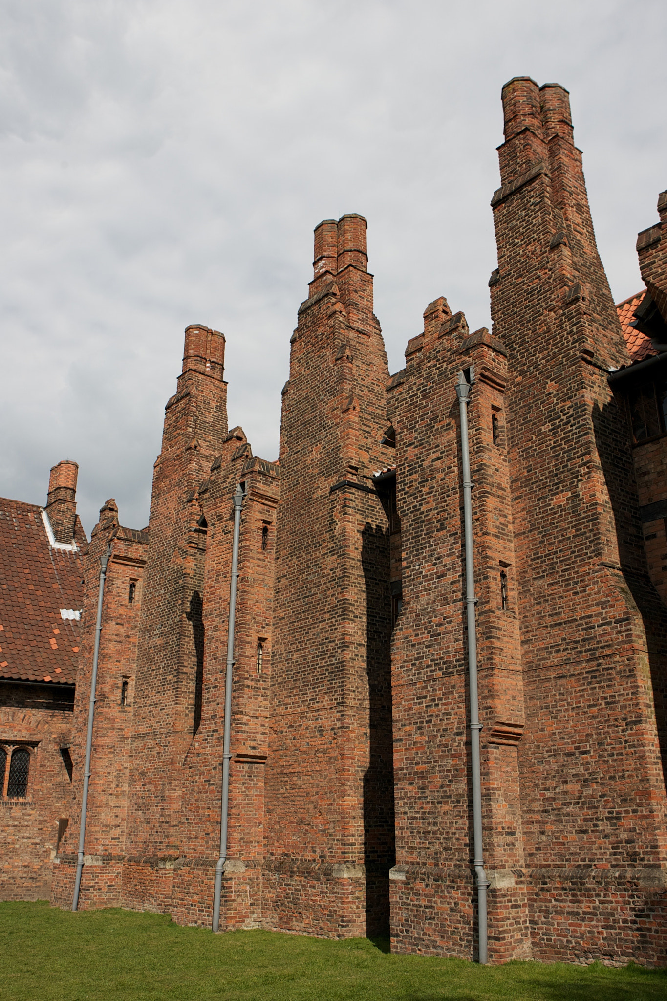 Canon EOS-1D Mark II N sample photo. Gainsborough old hall photography