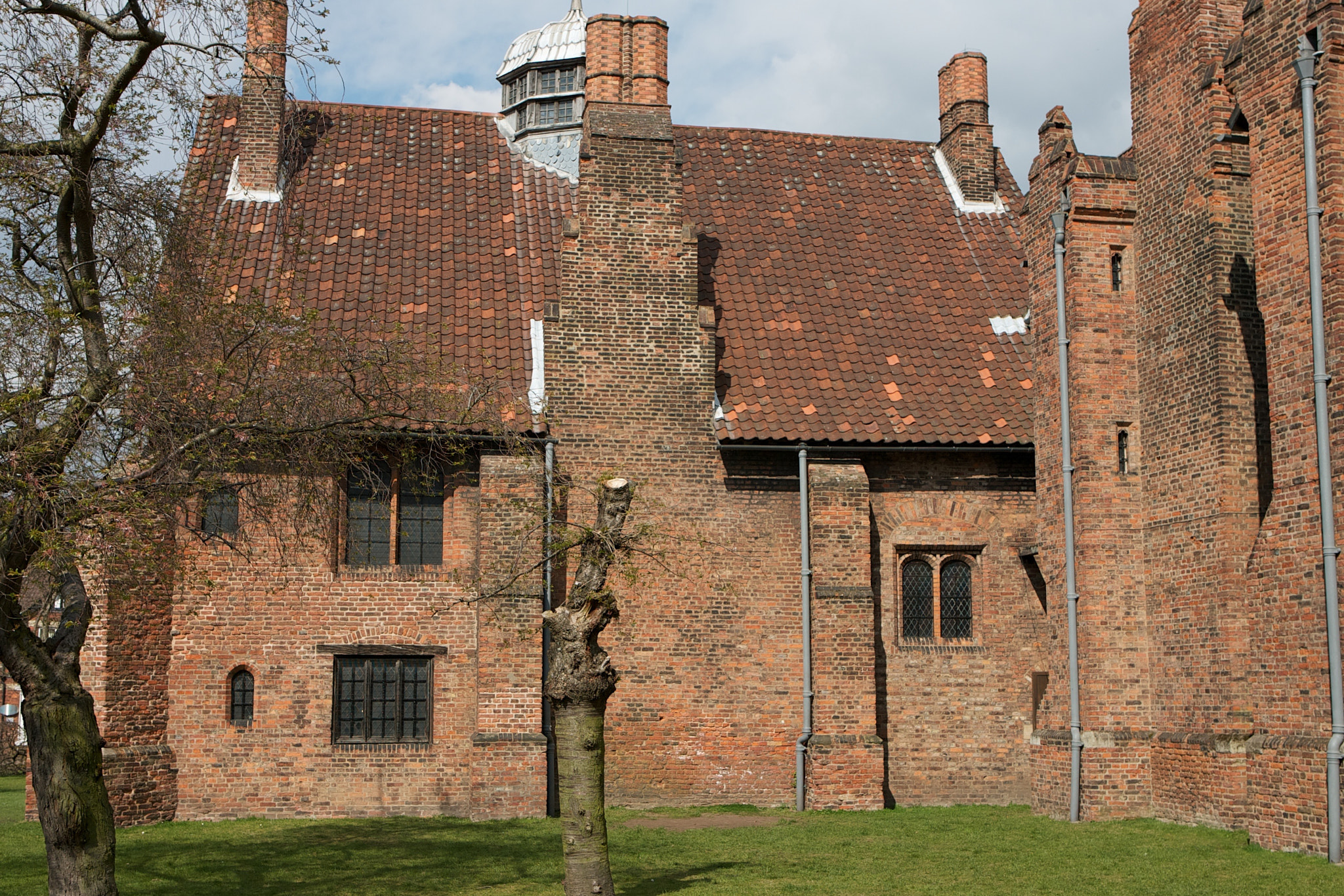 Canon EOS-1D Mark II N sample photo. Gainsborough old hall photography