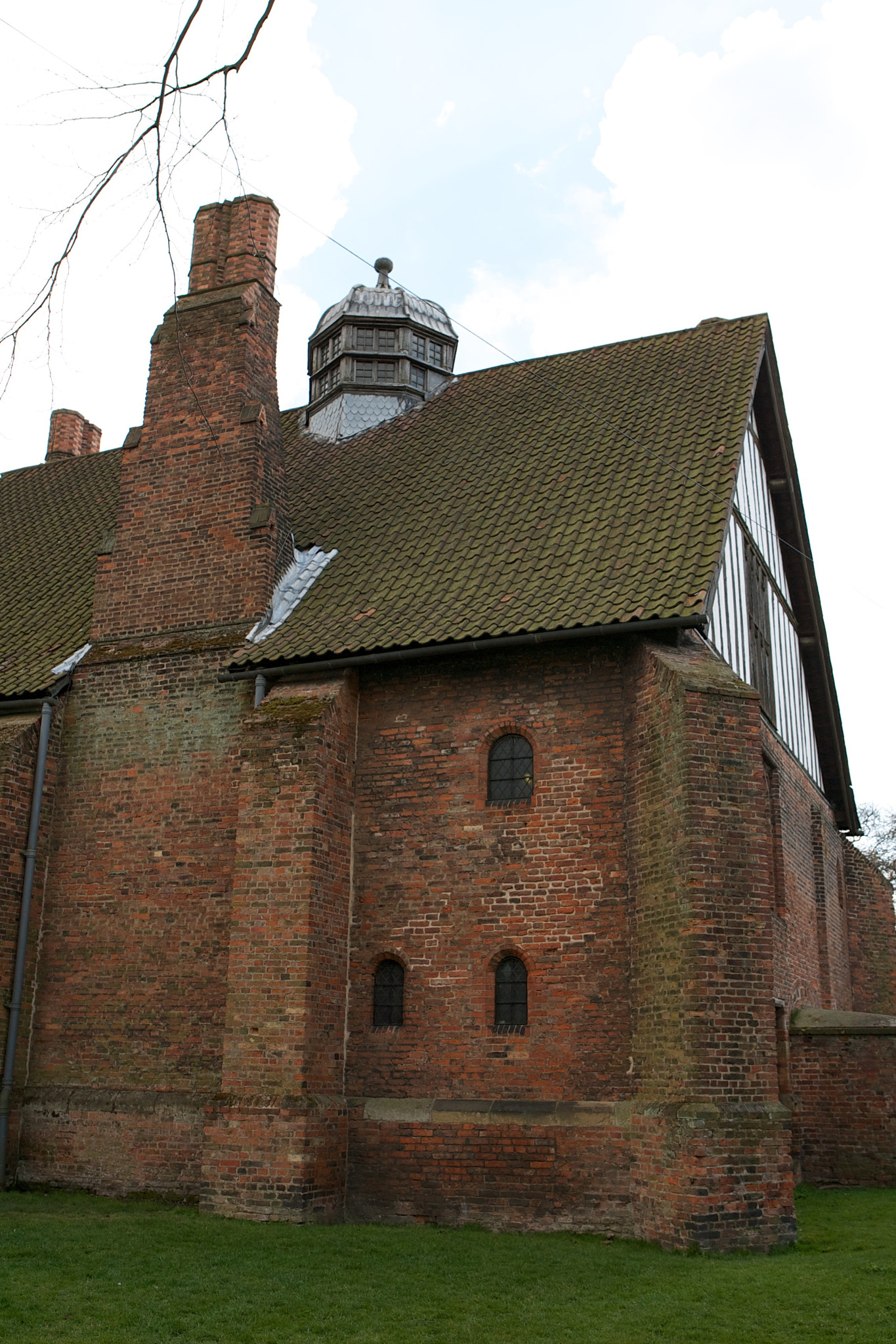 Canon EOS-1D Mark II N sample photo. Gainsborough old hall photography
