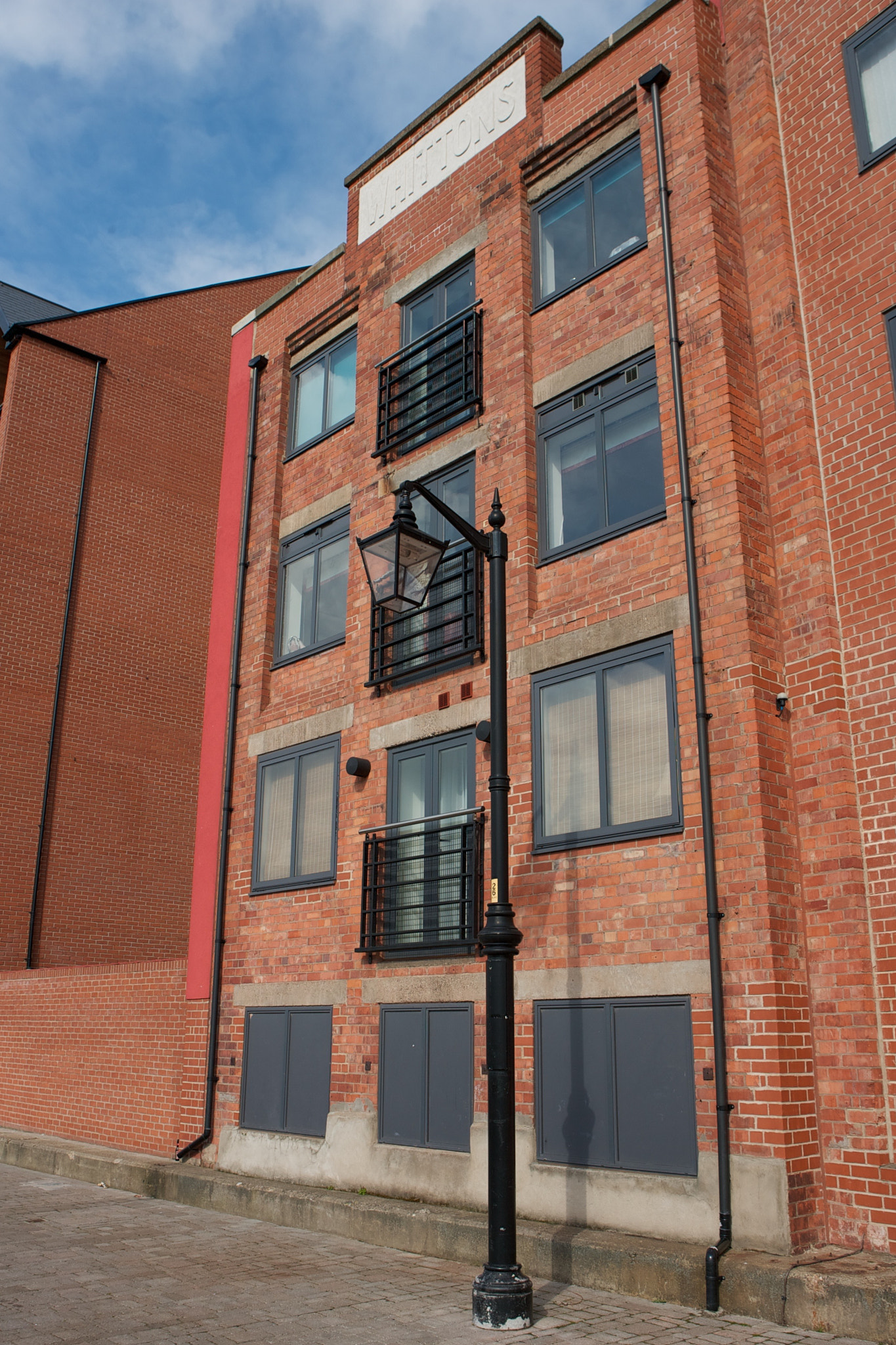 Canon EOS-1D Mark II N sample photo. Gainsborough buildings photography