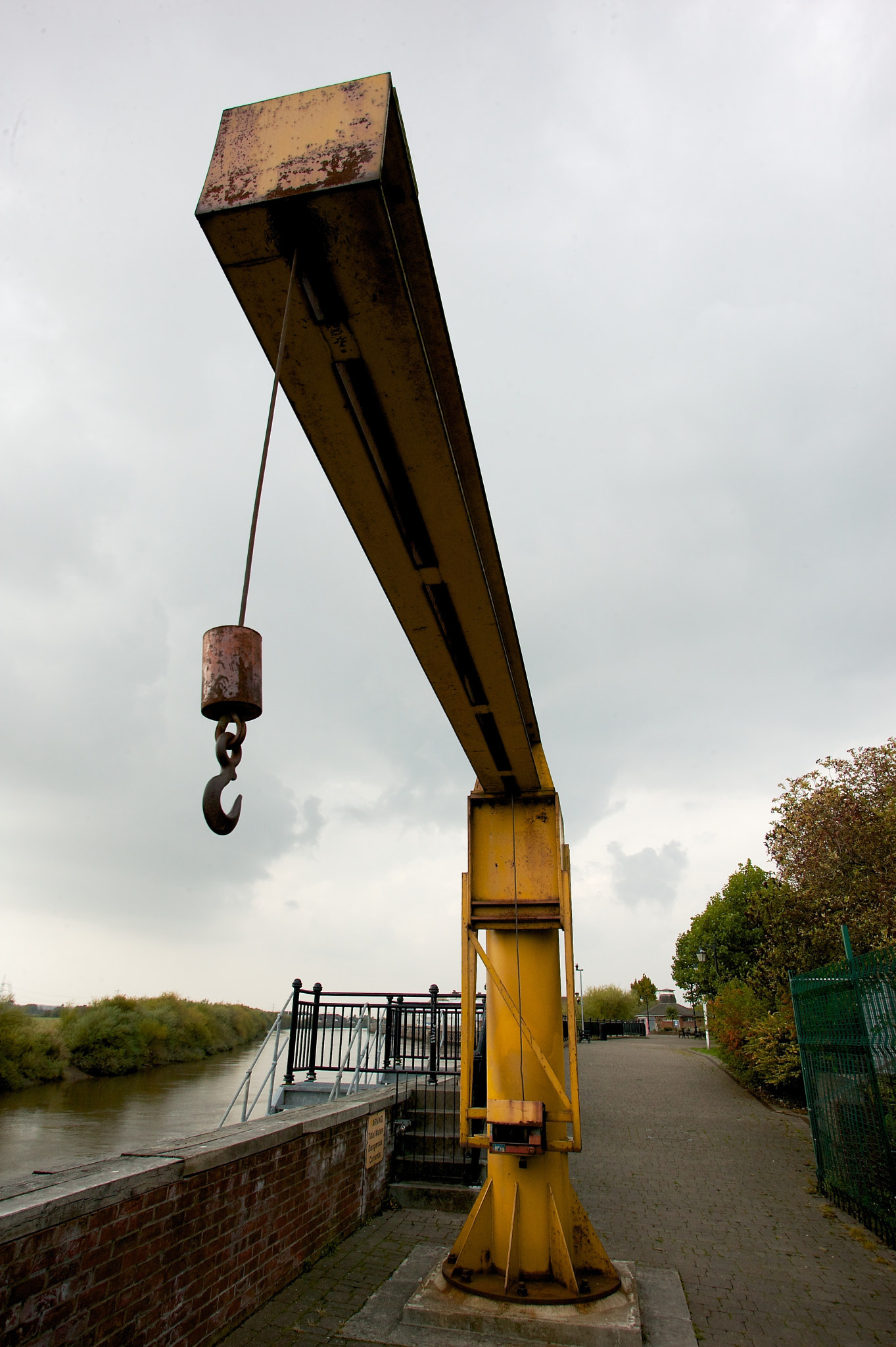 Canon EOS-1Ds + Canon EF 17-35mm f/2.8L sample photo. Gainsborough buildings photography