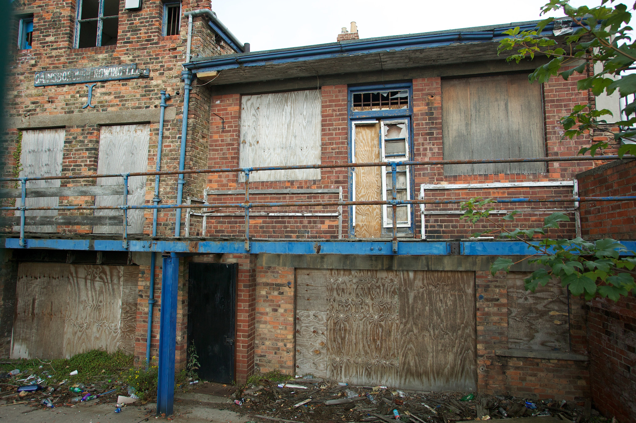 Canon EOS-1Ds + Canon EF 17-35mm f/2.8L sample photo. Gainsborough buildings photography