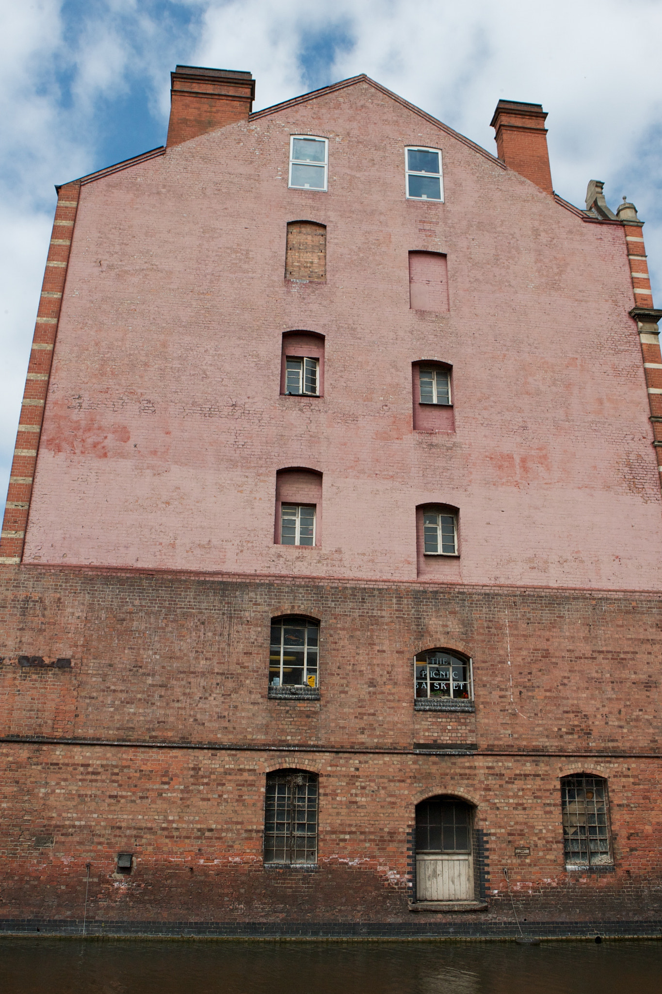 Canon EOS-1D Mark II N sample photo. Nottingham buildings and structures photography