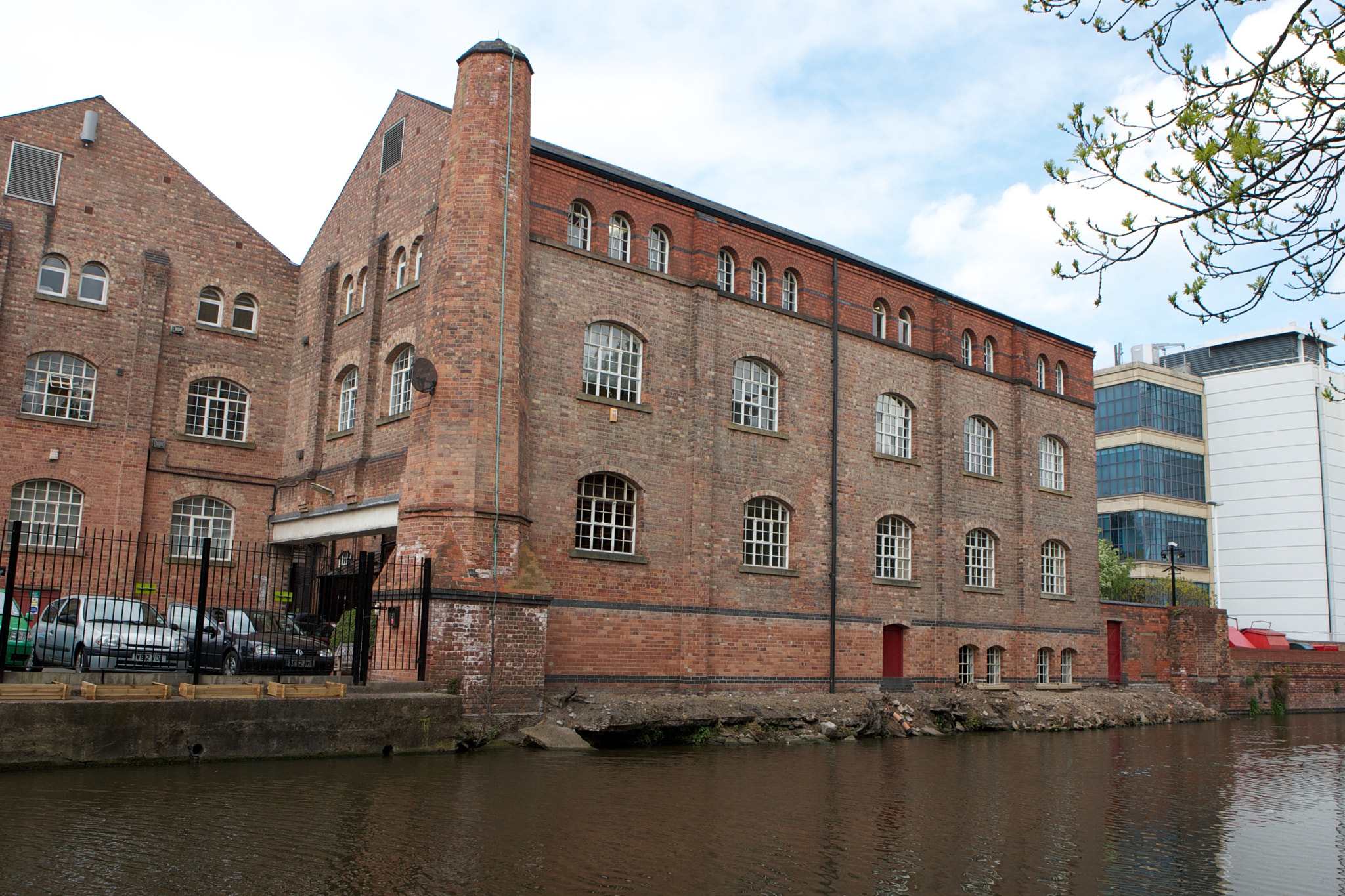 Canon EOS-1D Mark II N sample photo. Nottingham buildings and structures photography