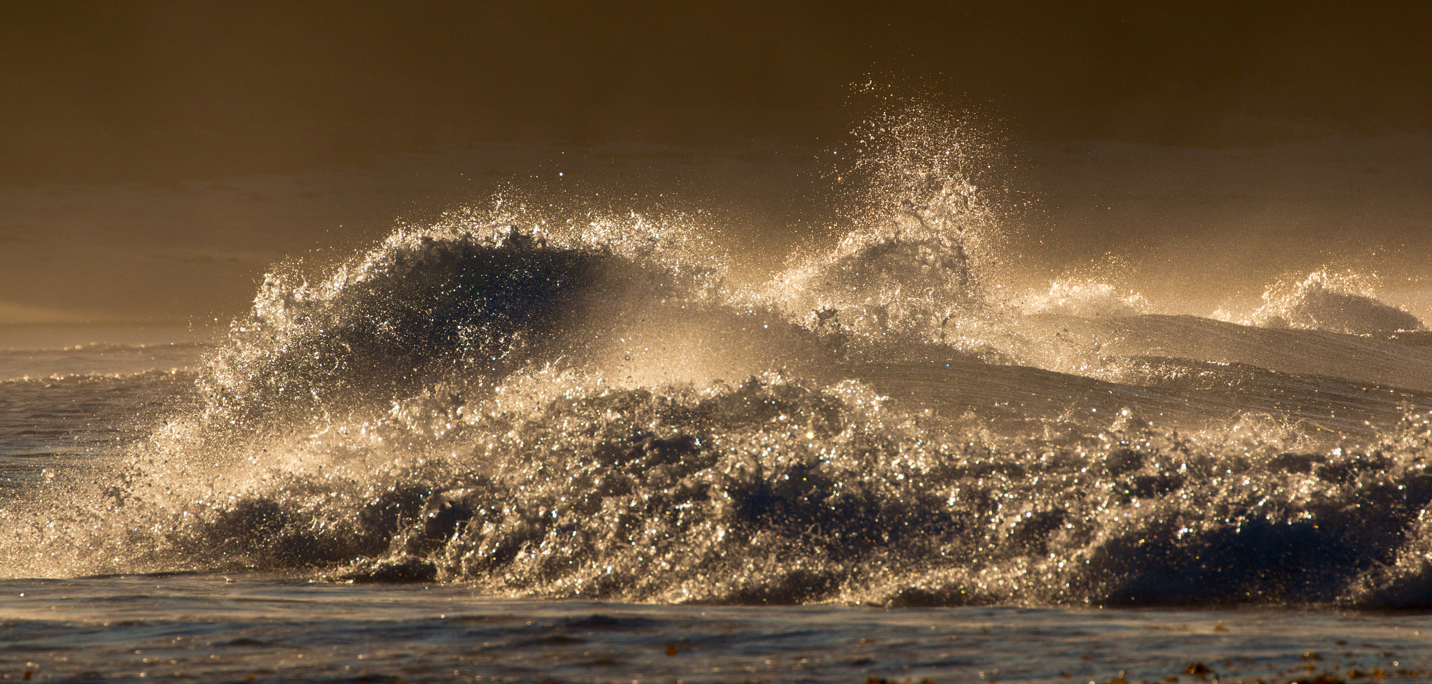 Canon EOS 70D + Canon EF 100-400mm F4.5-5.6L IS II USM sample photo. Shattering wave photography