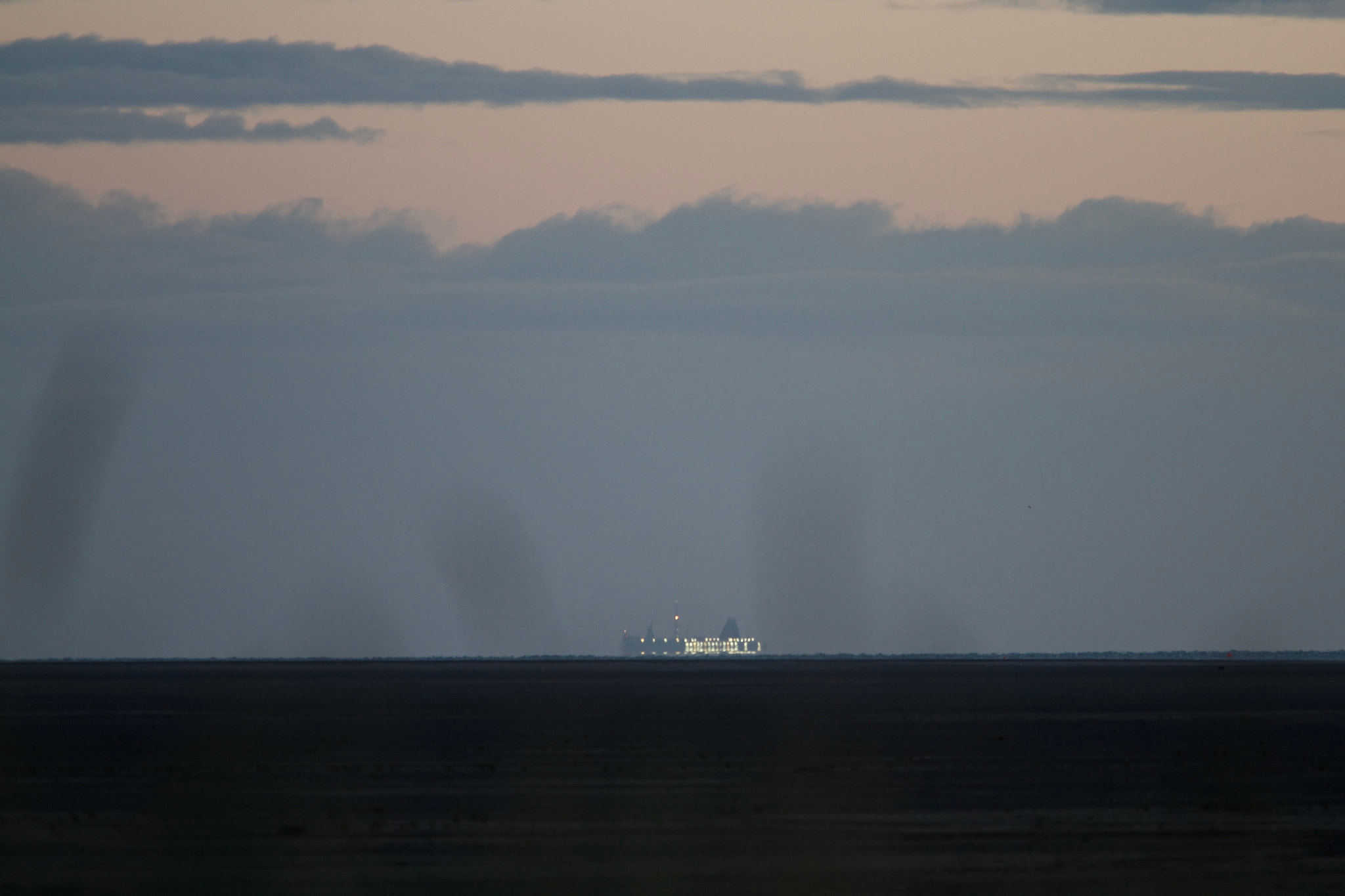 Canon EF 200mm f/1.8L + 1.4x sample photo. East coast photography