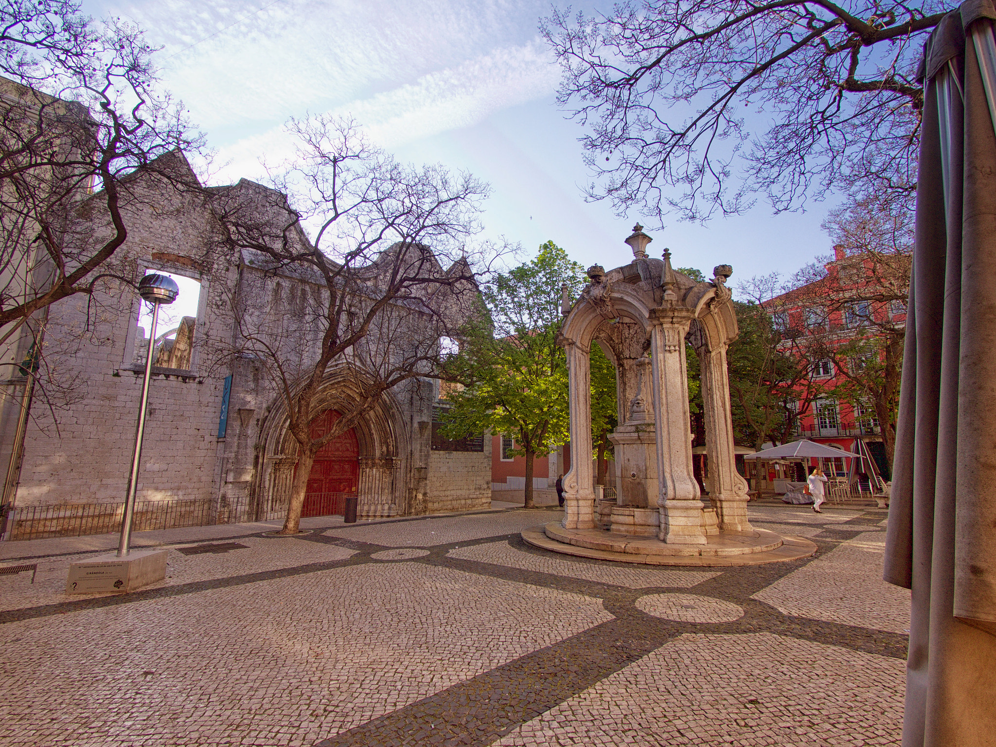 Olympus OM-D E-M5 + Panasonic Lumix G Vario 7-14mm F4 ASPH sample photo. Largo do carmo near dawn photography