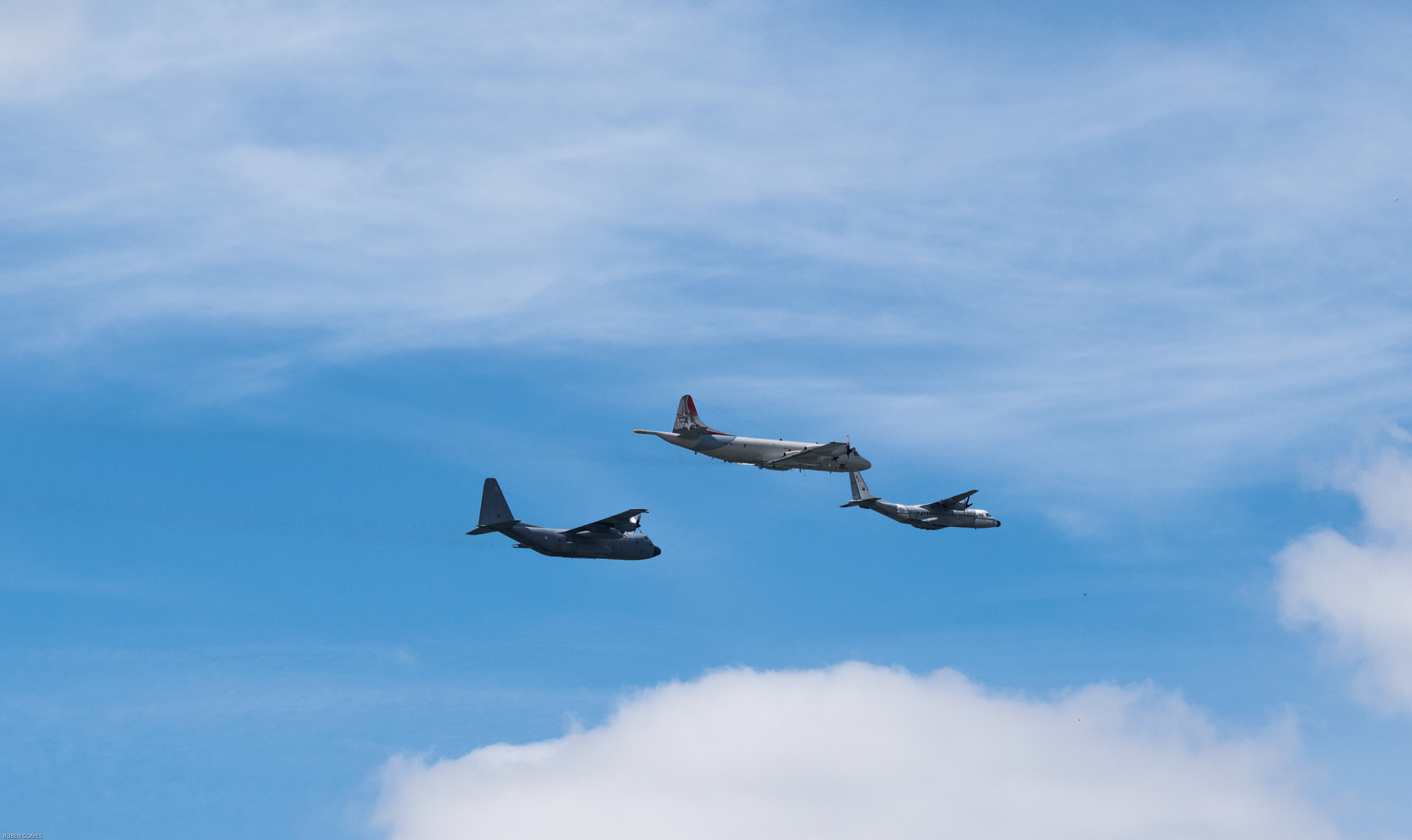 Sigma 70-300mm F4-5.6 APO DG Macro sample photo. Air transport photography