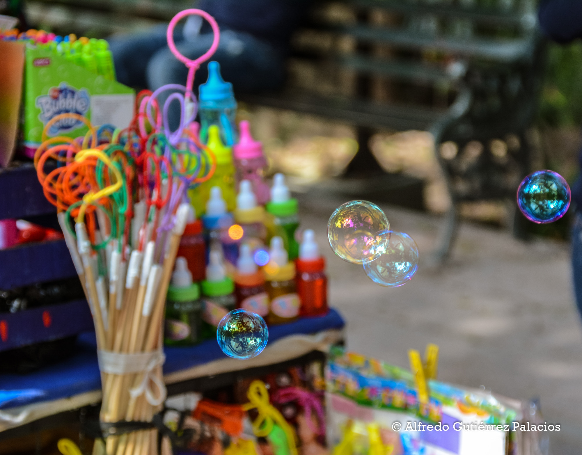 Sigma 18-200mm F3.5-6.3 DC OS HSM sample photo. Burbujas / bubbles photography