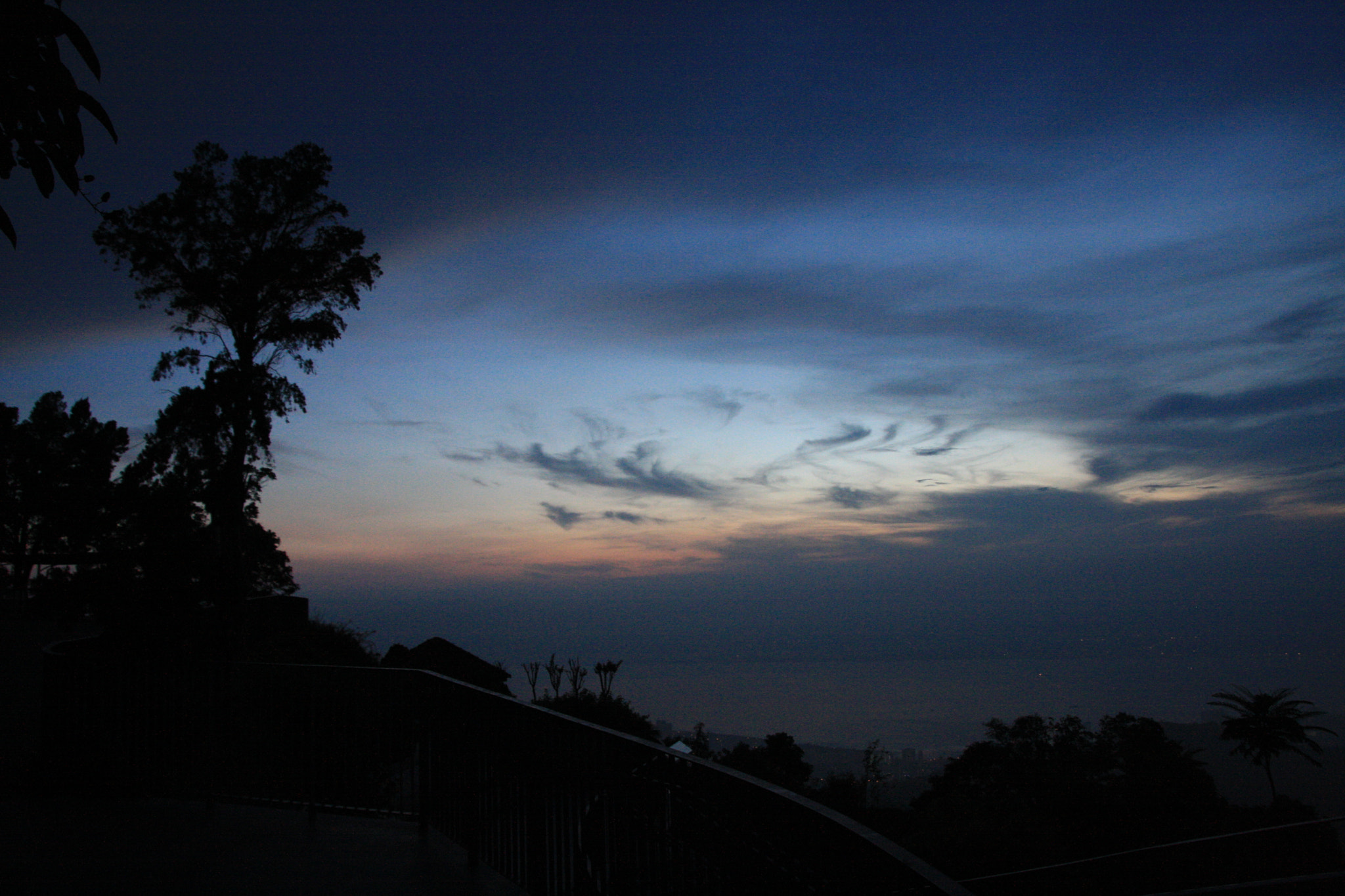 Canon EOS 40D sample photo. Cloudy morning photography