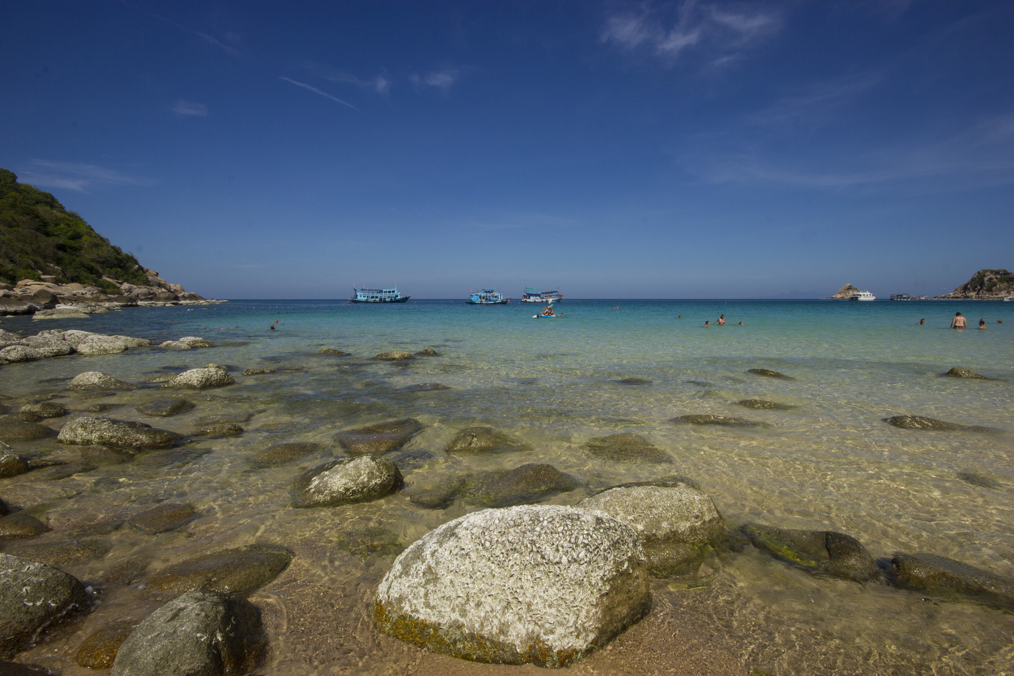 Canon EOS 550D (EOS Rebel T2i / EOS Kiss X4) sample photo. Aow leuk beach koh tao photography