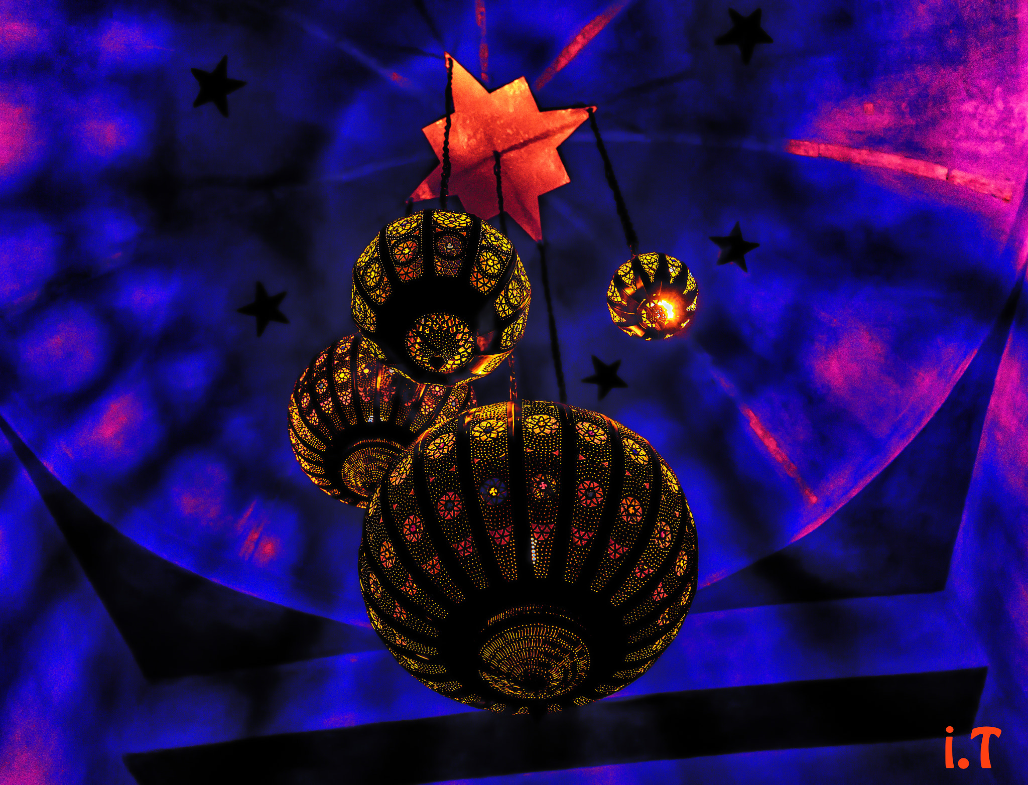 Canon EF 300mm f/2.8L sample photo. Handcrafted lamps - morocco photography
