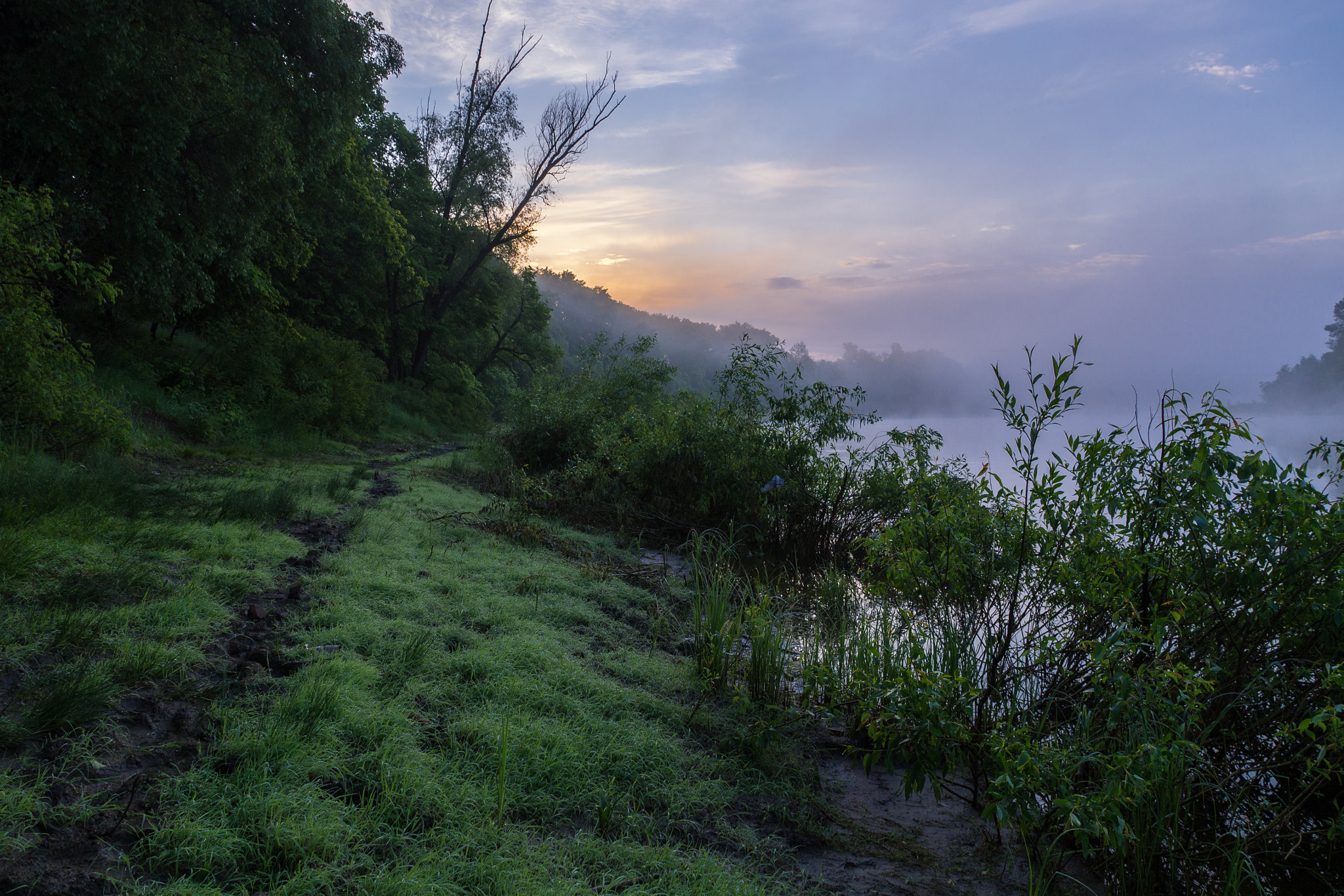 Sony SLT-A37 + Sony DT 16-50mm F2.8 SSM sample photo. Morning river photography