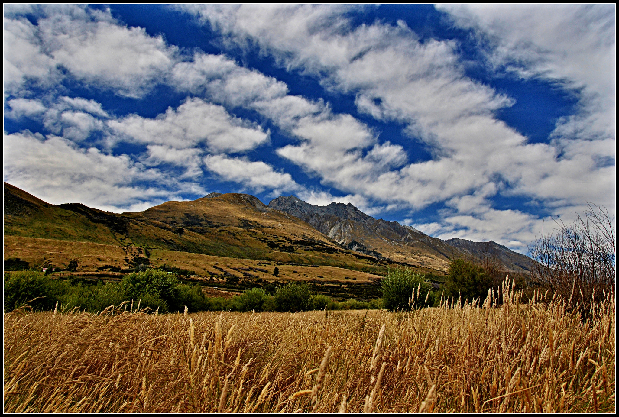 Nikon D3000 sample photo. Parallel clouds photography