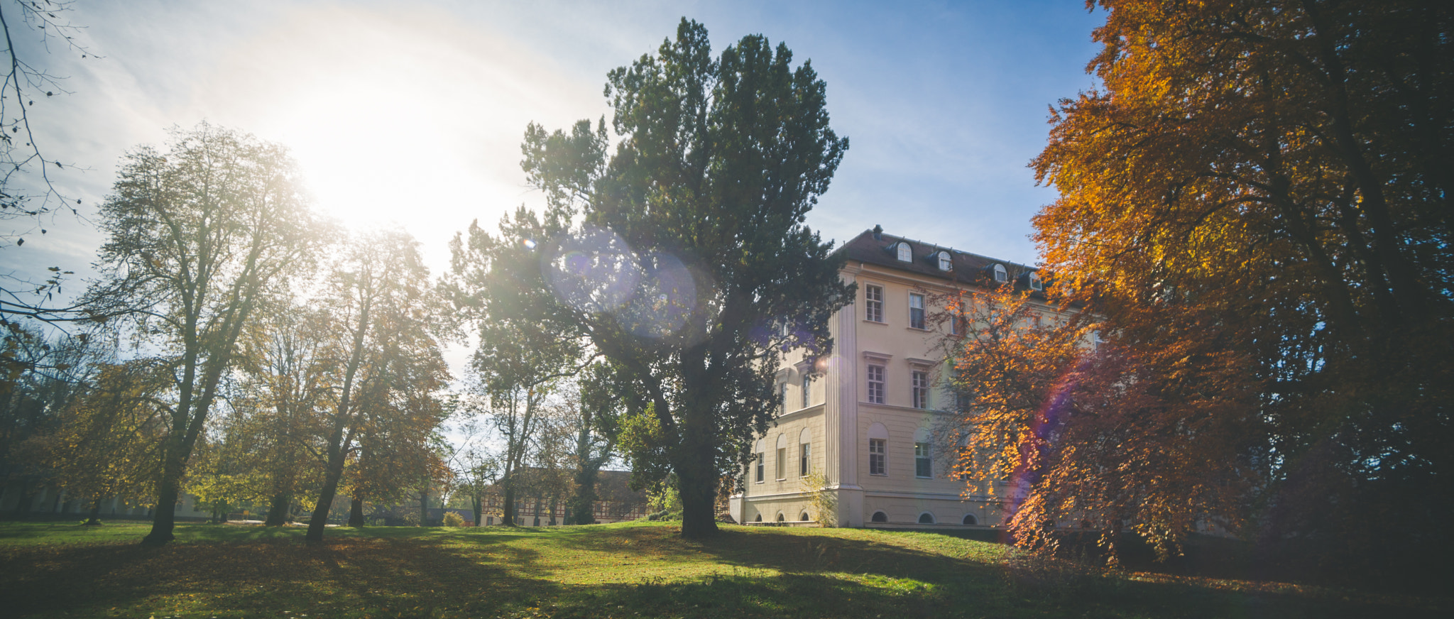 Sony Alpha DSLR-A850 + Sigma 17-35mm F2.8-4 EX Aspherical sample photo. Castle photography