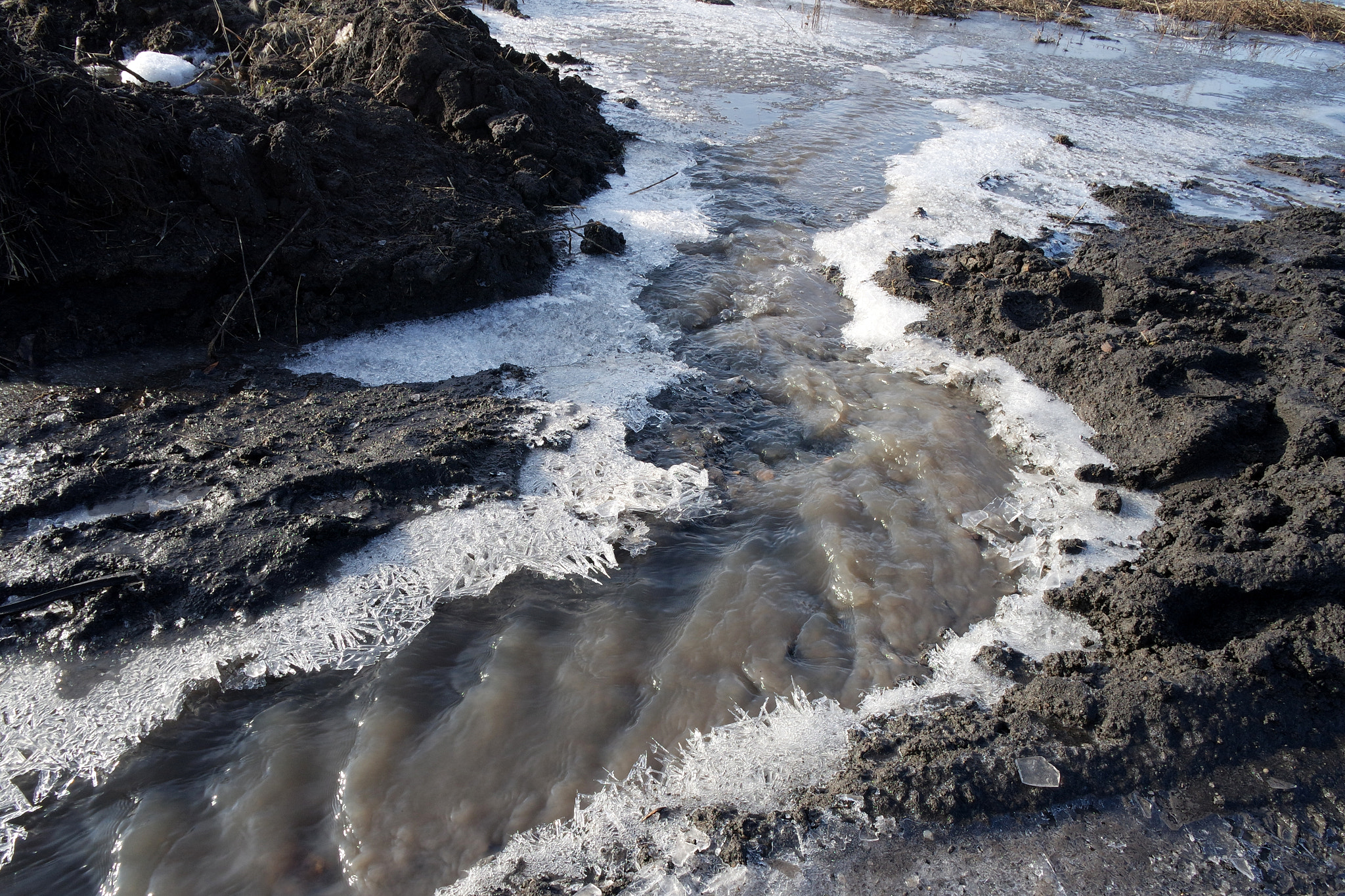 NX-M 9mm F3.5 sample photo. The flow of water photography