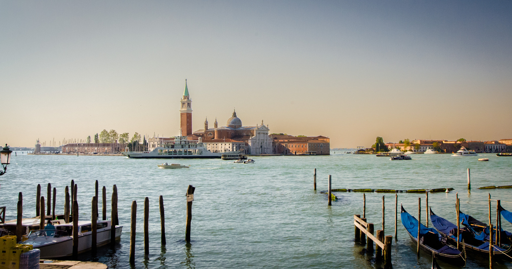 Pentax K-x sample photo. Venice photography