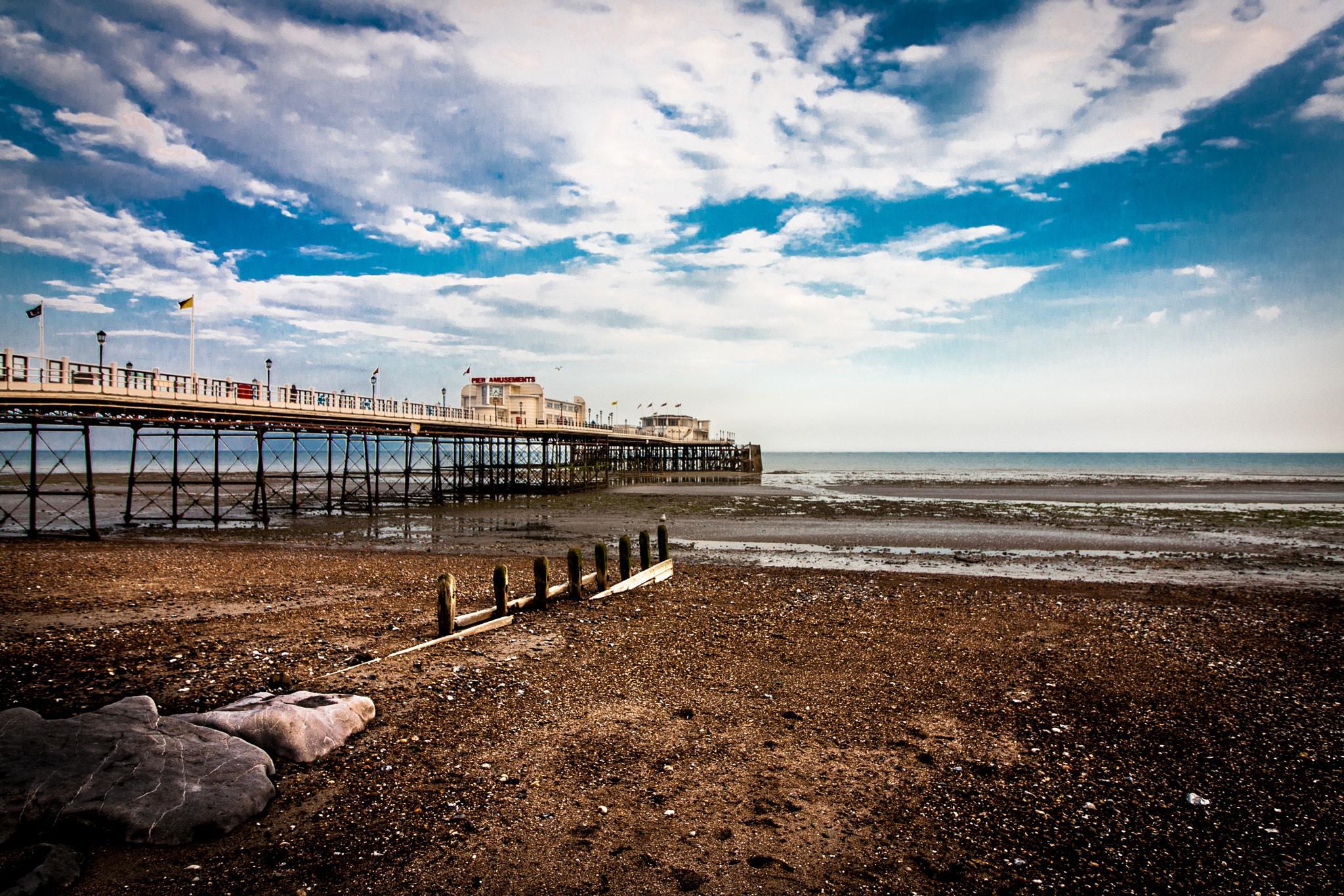 Canon EF-S 10-18mm F4.5–5.6 IS STM sample photo. Worthing pier photography