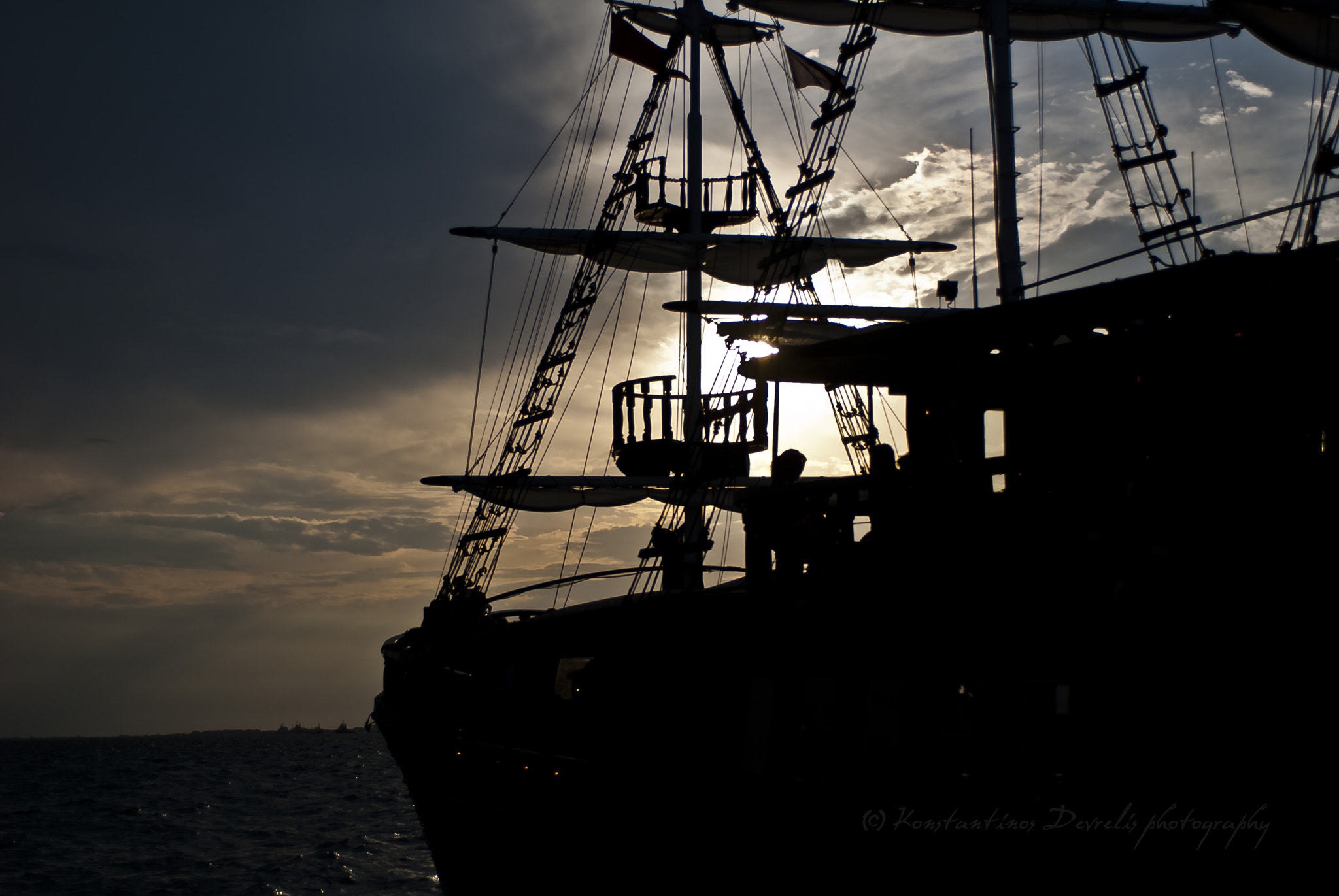 Nikon AF-S Nikkor 28-70mm F2.8 ED-IF sample photo. The pirate ship photography