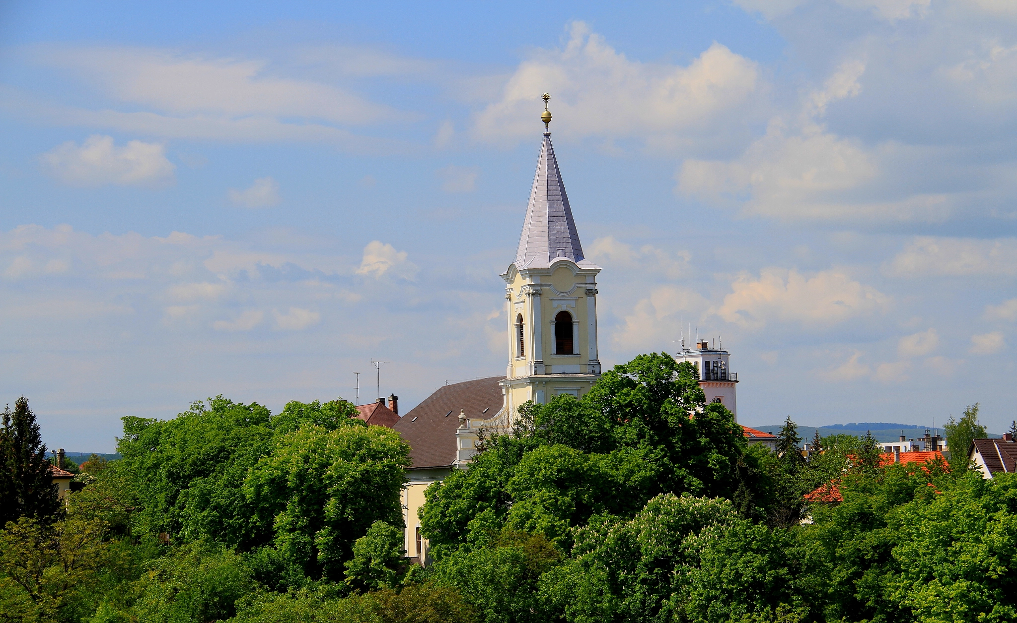 Canon EF-S 18-200mm F3.5-5.6 IS sample photo. Church tower photography
