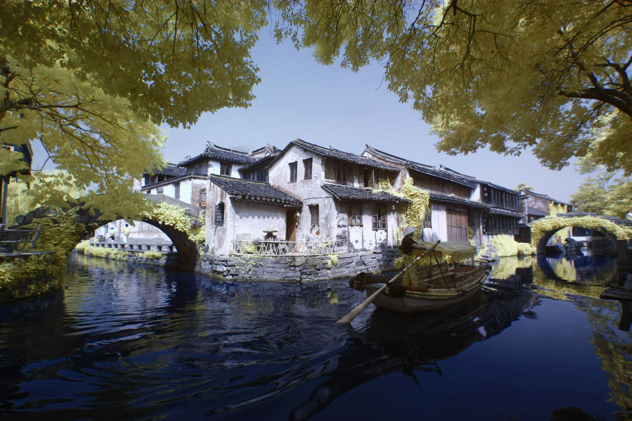Canon EOS 450D (EOS Rebel XSi / EOS Kiss X2) sample photo. Chinese floating city photography