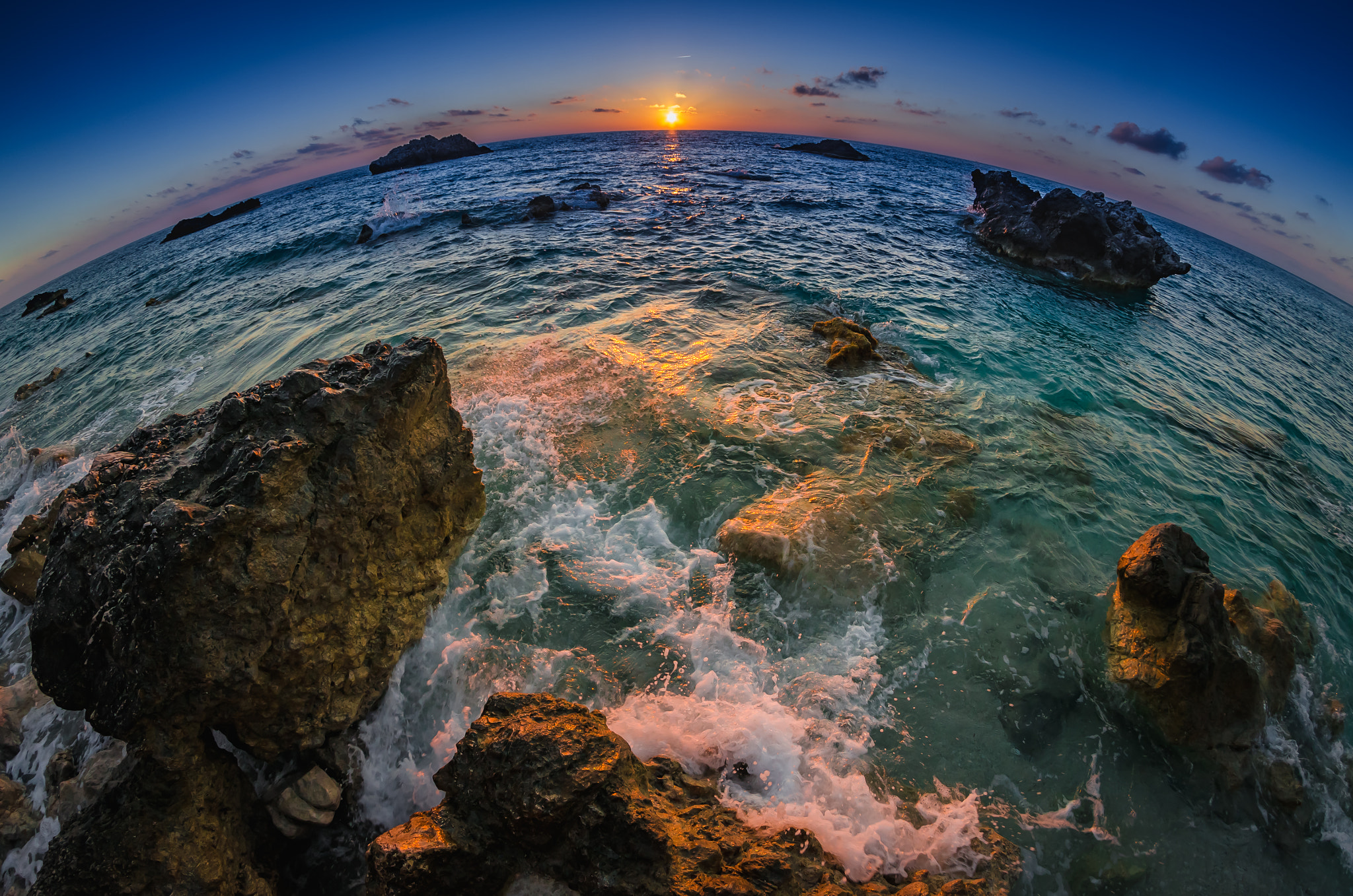 Nikon D7000 + Samyang 8mm F3.5 Aspherical IF MC Fisheye sample photo. Round world... photography