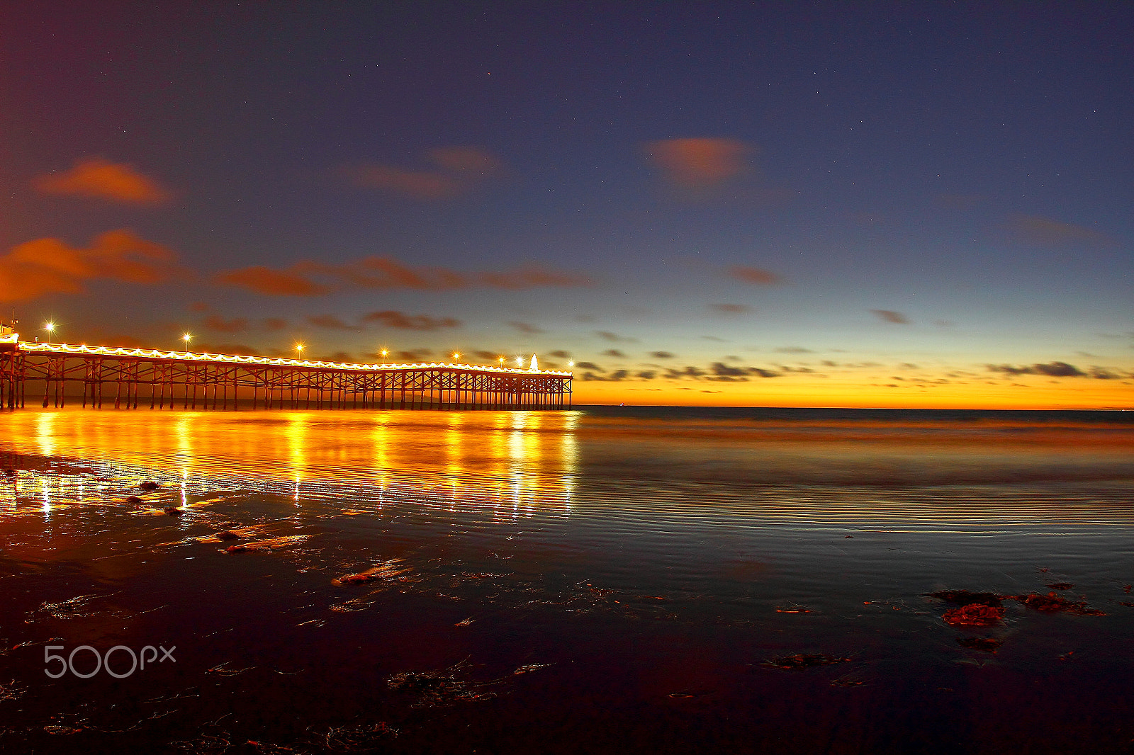 Canon EOS 600D (Rebel EOS T3i / EOS Kiss X5) + Canon EF 15mm F2.8 Fisheye sample photo. Lit pier.jpg photography