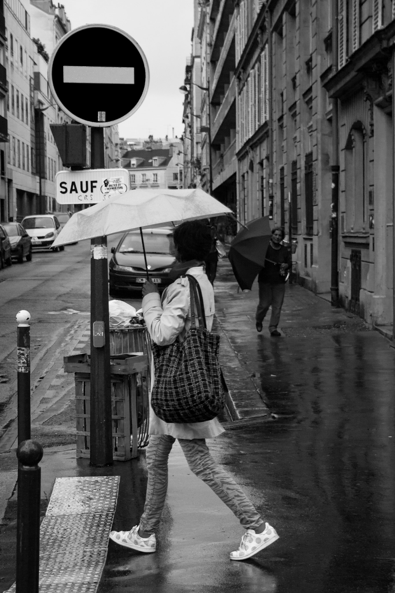 Canon EF-S 18-55mm F3.5-5.6 sample photo. Parapluies photography
