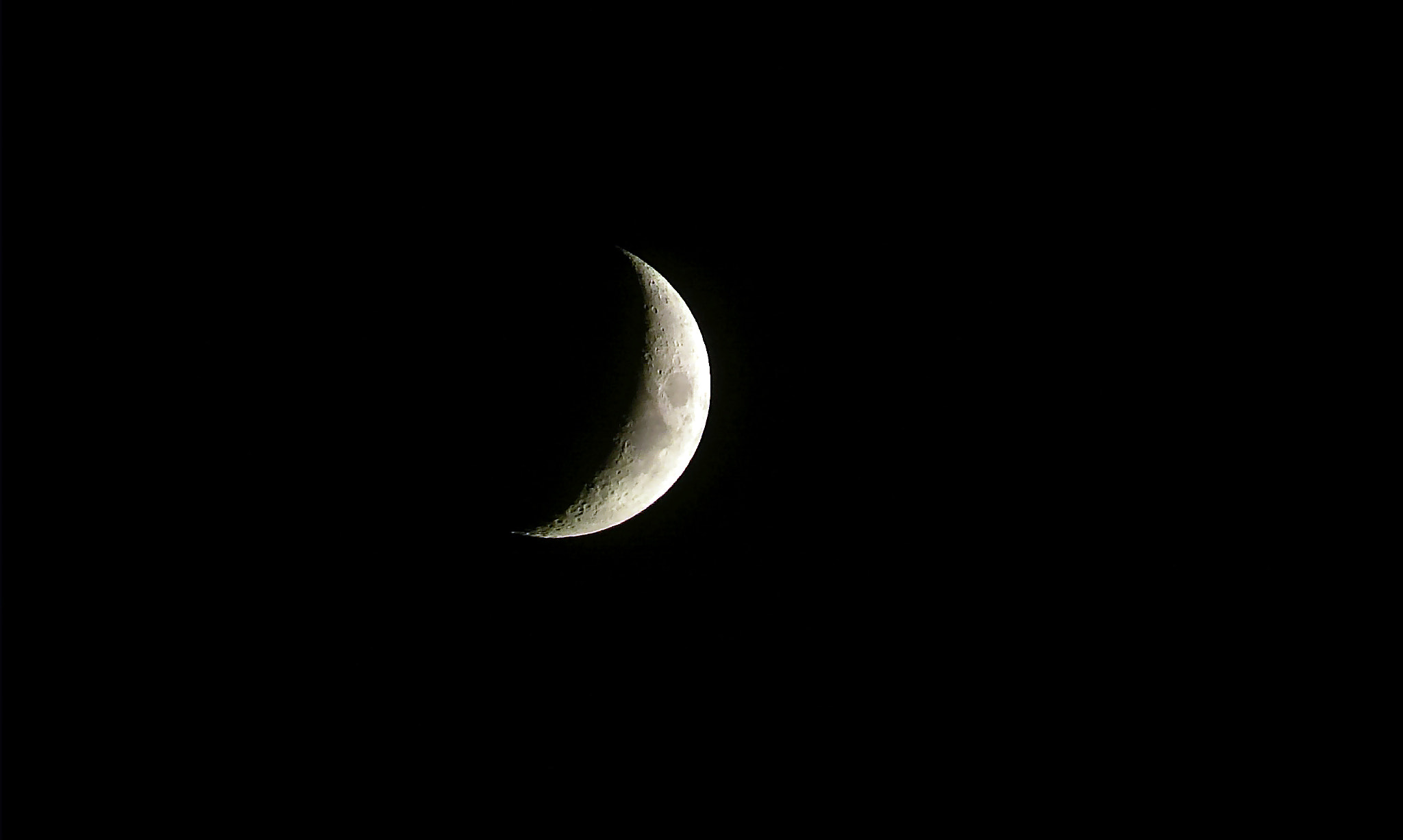 HTC DESIRE X sample photo. The moon on the phone photography