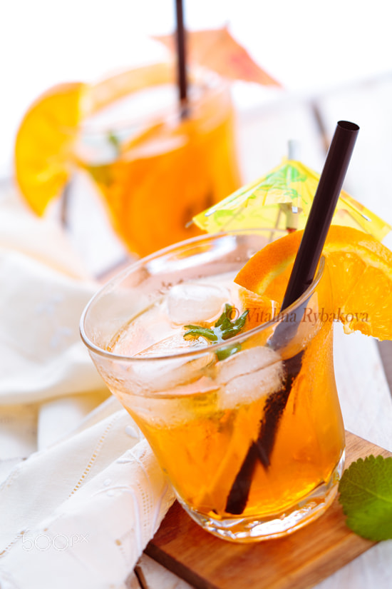 Canon TS-E 90mm F2.8 Tilt-Shift sample photo. Orange lemonade with mint. photography