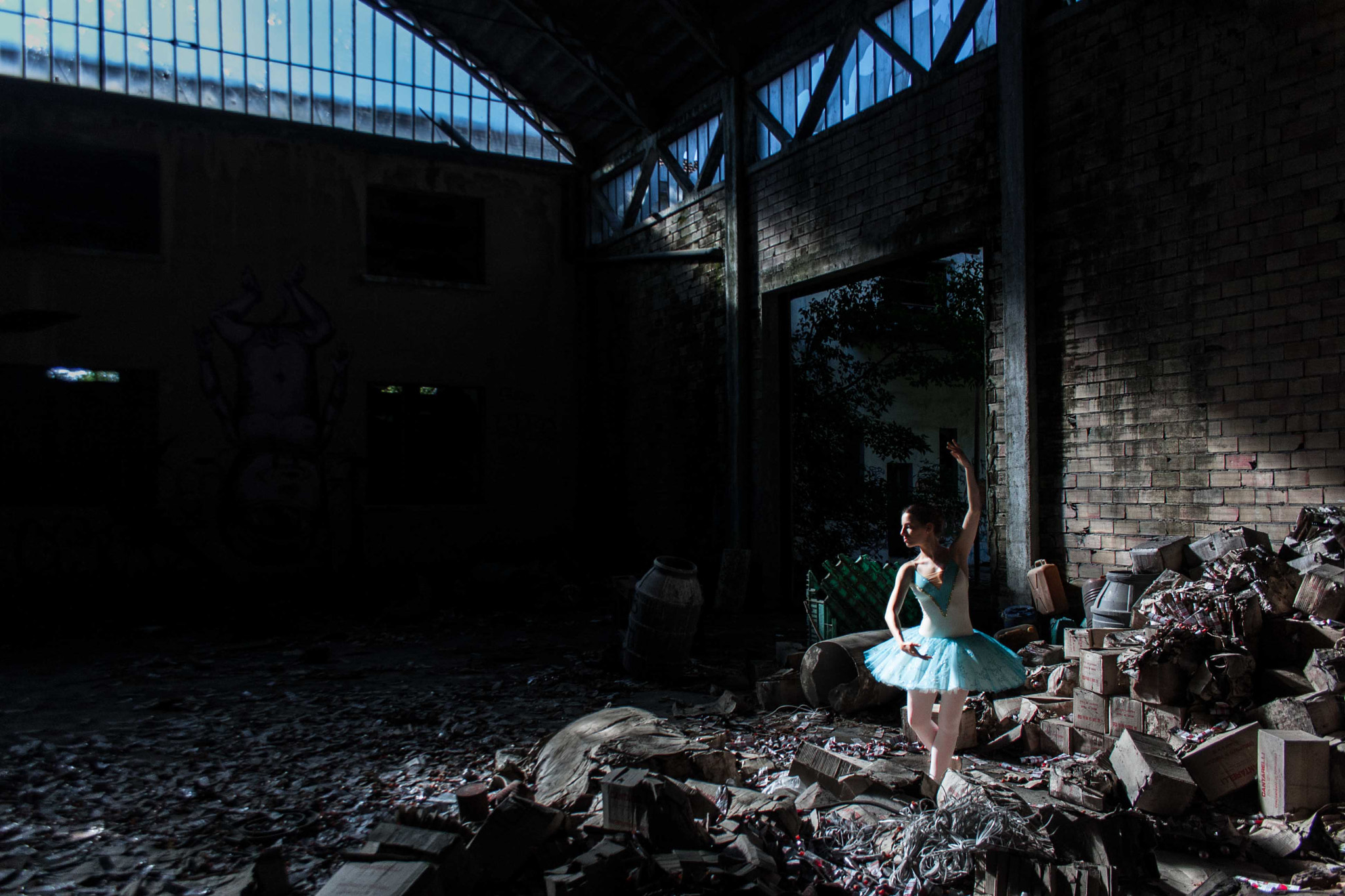 Canon EOS 40D + Canon EF-S 18-55mm F3.5-5.6 sample photo. Dancer in an abandoned world photography