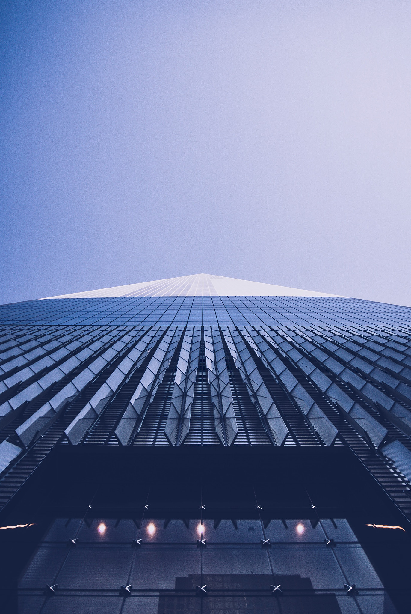 Sony SLT-A77 sample photo. Look up to the one world trade center  photography