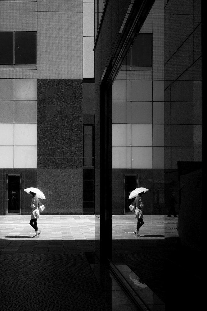 Olympus PEN E-P5 sample photo. Woman of parasol photography