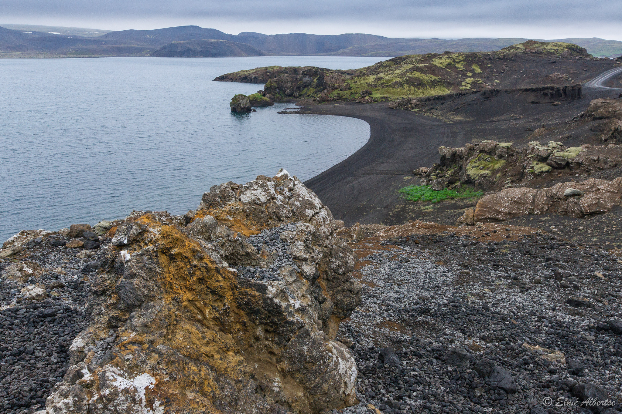 Sony Alpha DSLR-A500 + 10-20mm F3.5 sample photo. Black sand photography