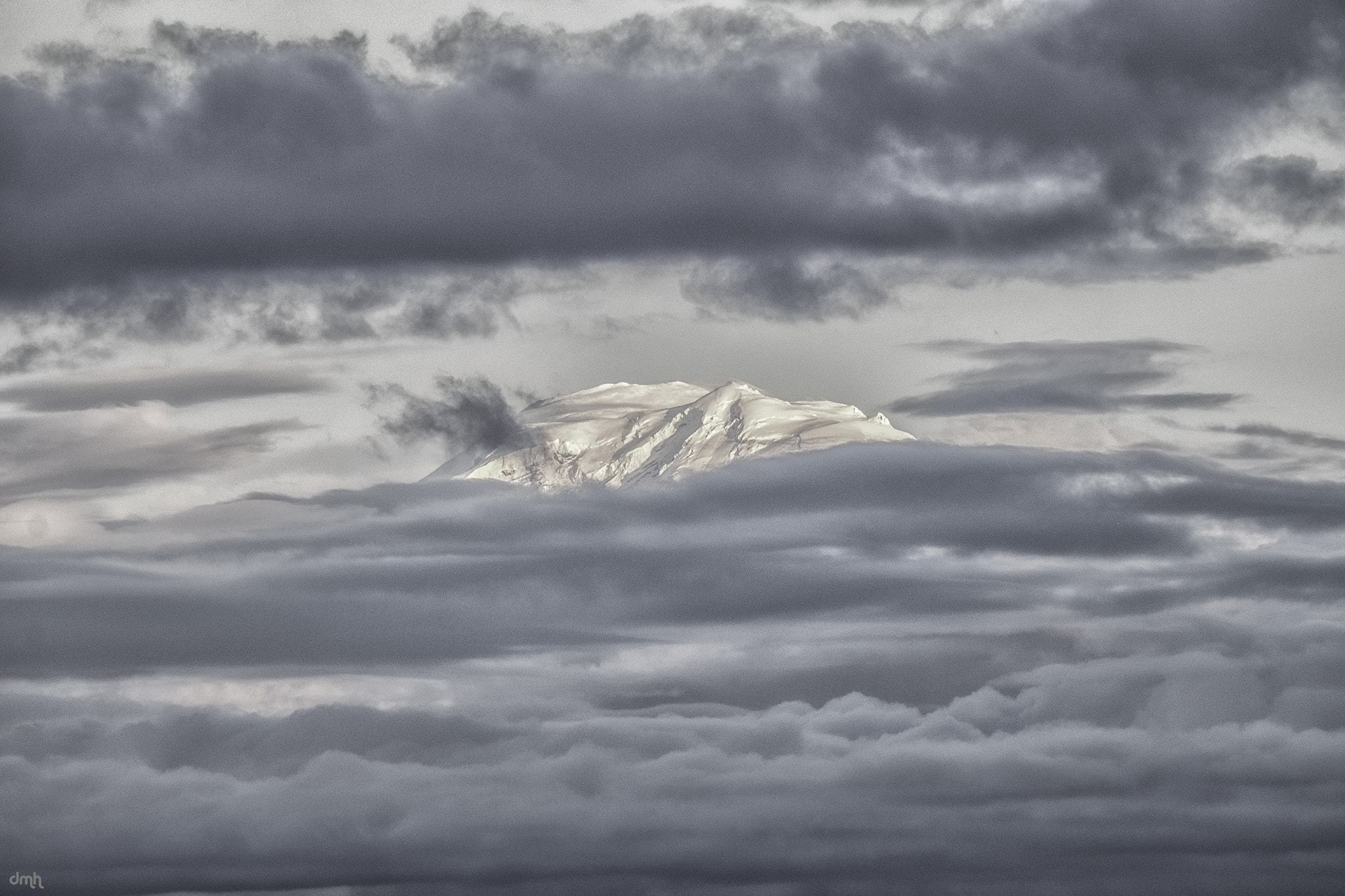 Fujifilm XF 100-400mm F4.5-5.6 R LM OIS WR sample photo. When less is more photography