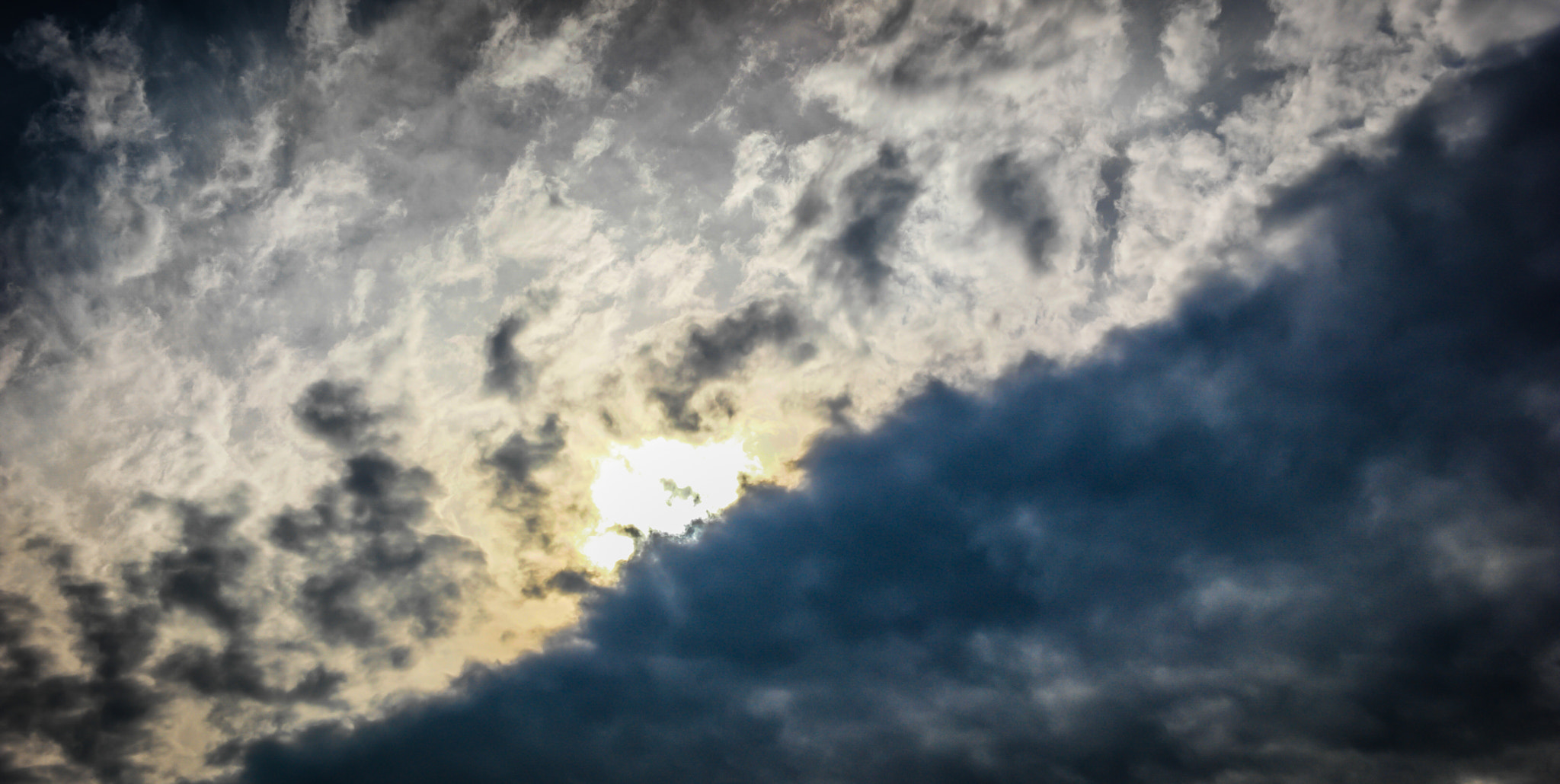 Saumsun NX 16-50mm F2-2.8 S ED OIS sample photo. Divide photography