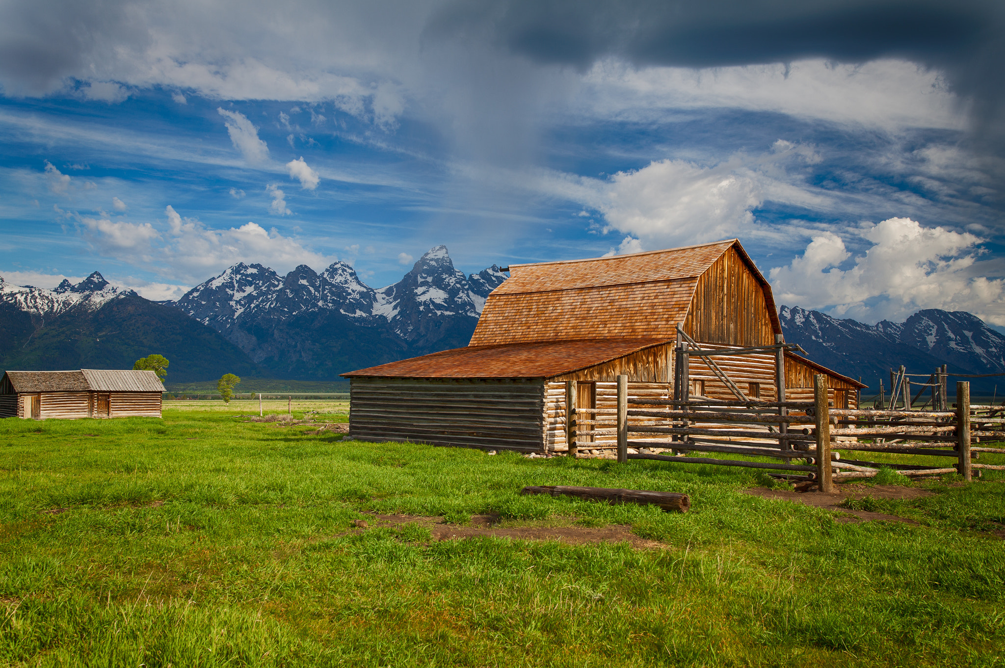 Sigma 24-35mm F2 DG HSM Art sample photo. Barn grand teton photography