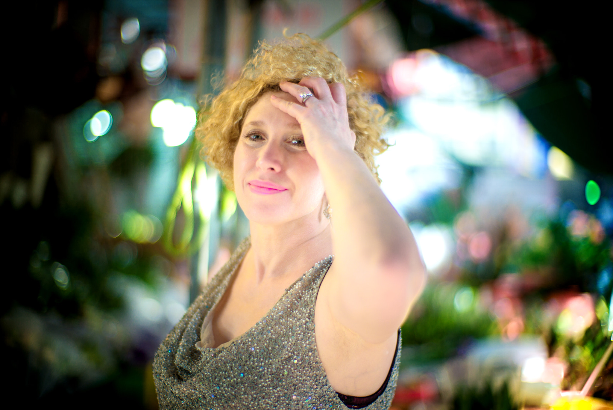 Noctilux-M 1:1/50 sample photo. Susan at flower street photography