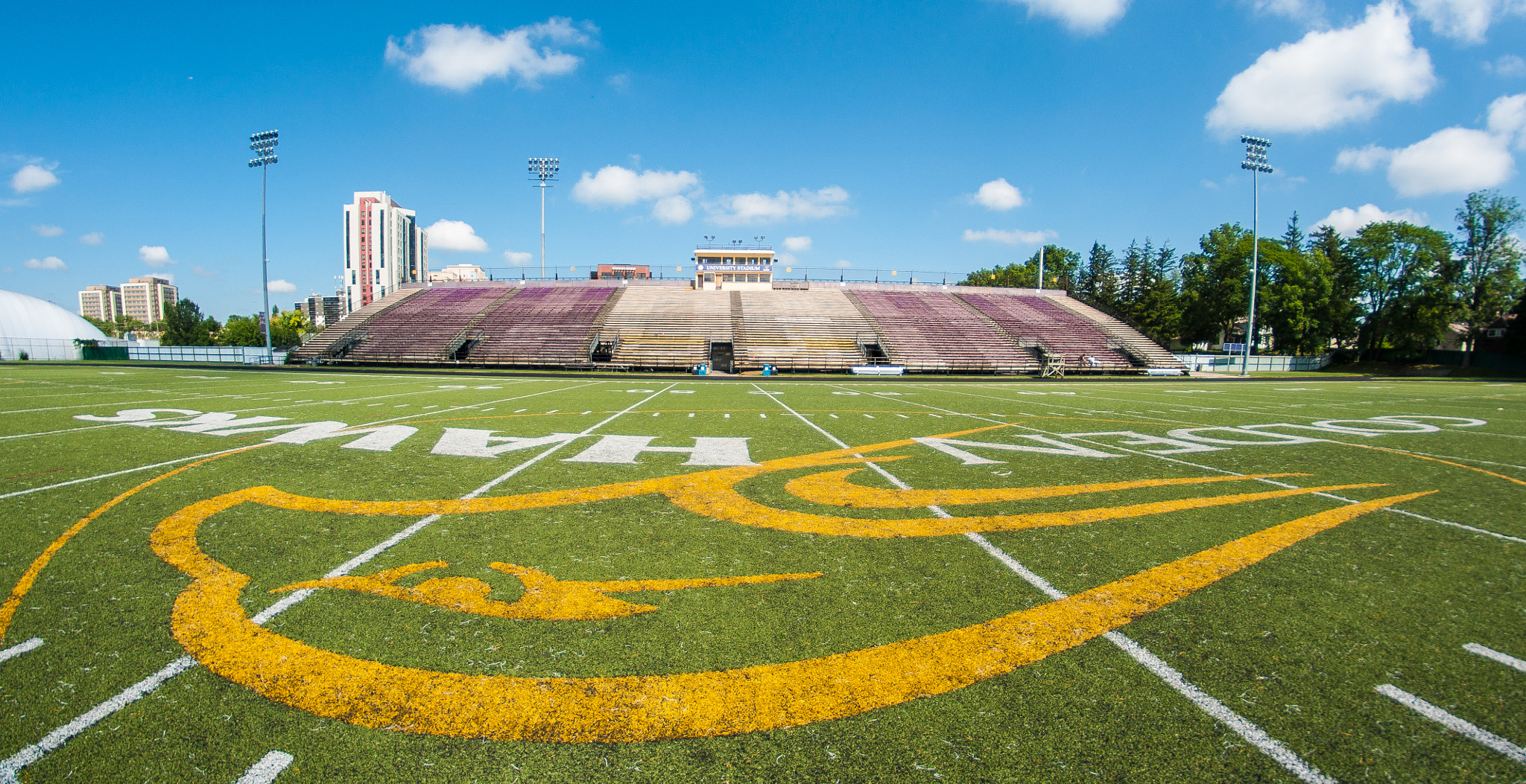 Samyang 8mm F3.5 Aspherical IF MC Fisheye sample photo. #wearehawks photography