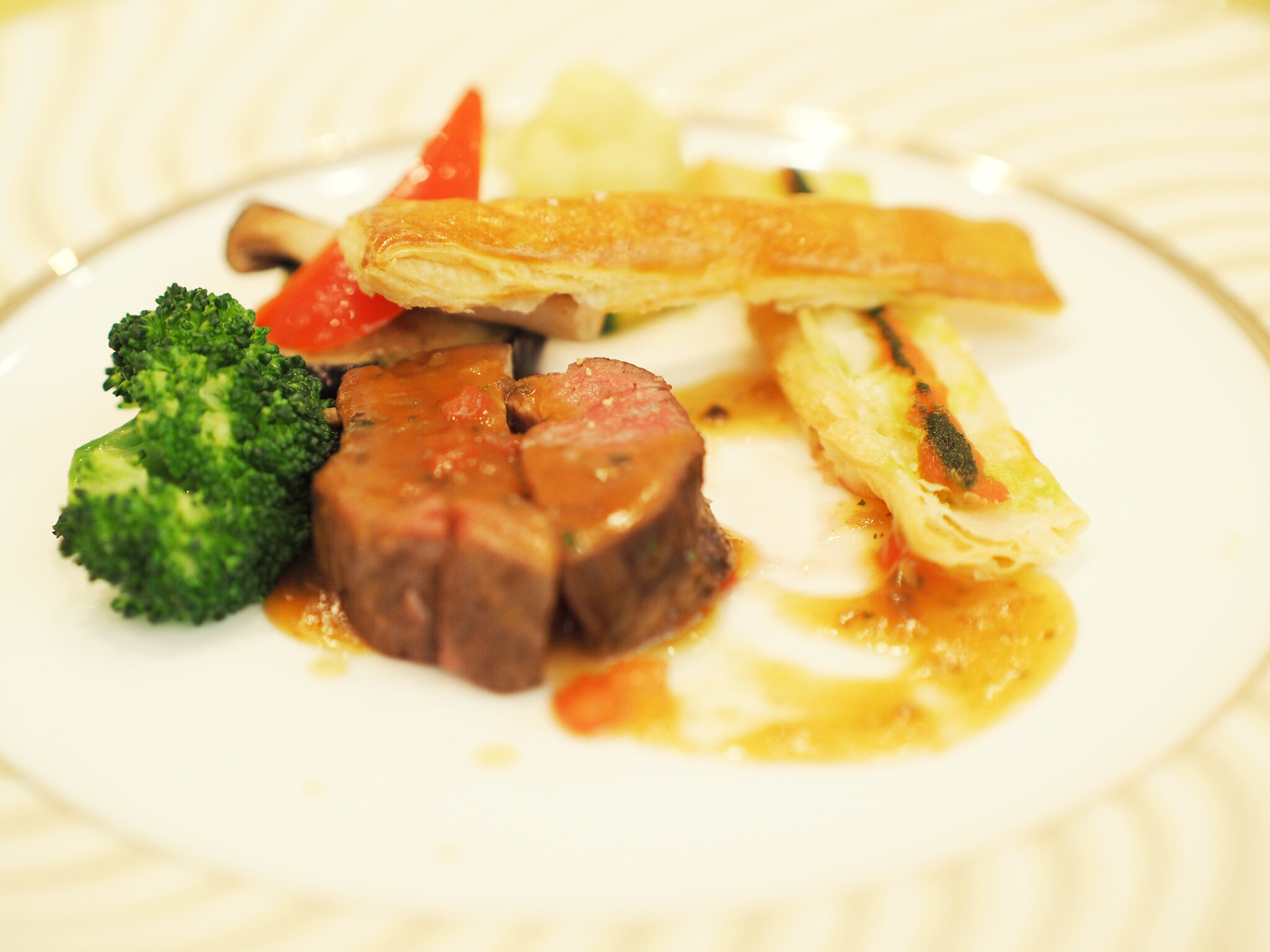 Panasonic Leica DG Nocticron 42.5mm F1.2 ASPH OIS sample photo