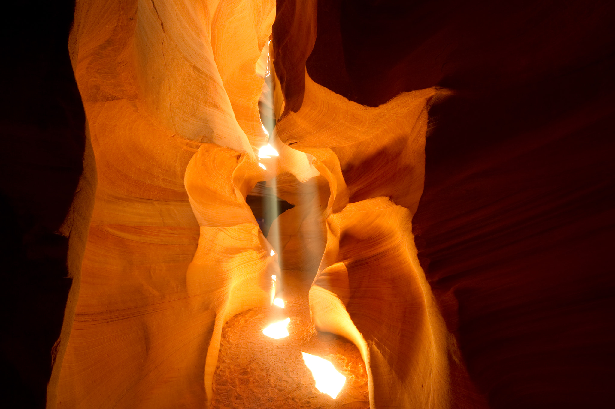 Sigma 12-24mm F4.5-5.6 EX DG Aspherical HSM sample photo. Lower antelope canyon photography