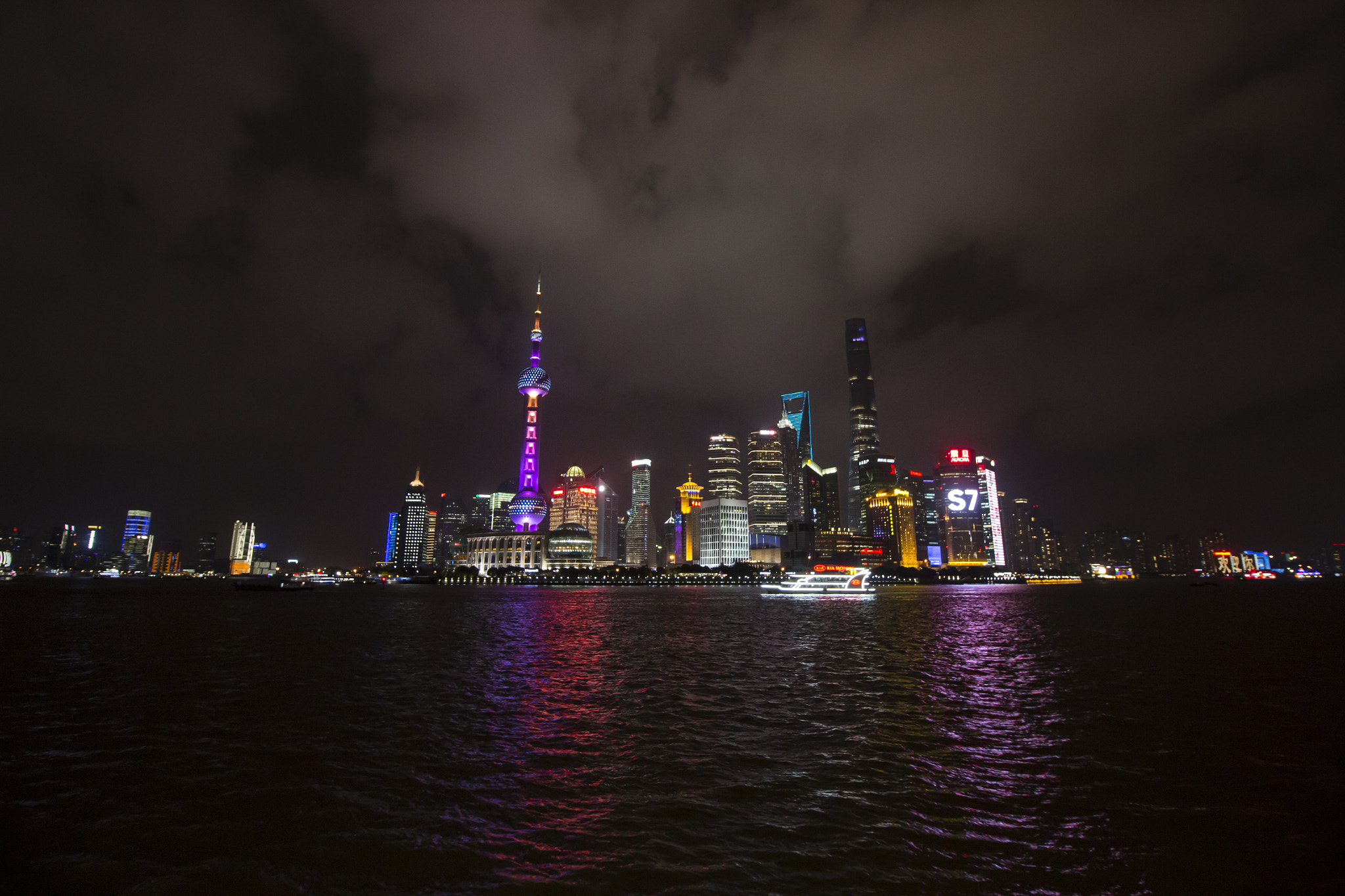 Canon EF-S 10-18mm F4.5–5.6 IS STM sample photo. Financial district photography