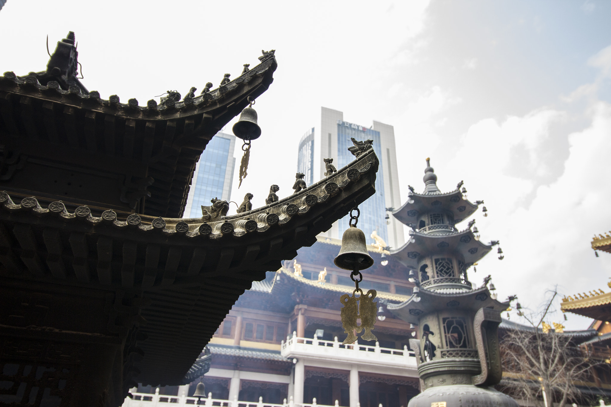 Canon EF-S 10-18mm F4.5–5.6 IS STM sample photo. Jing'an temple photography