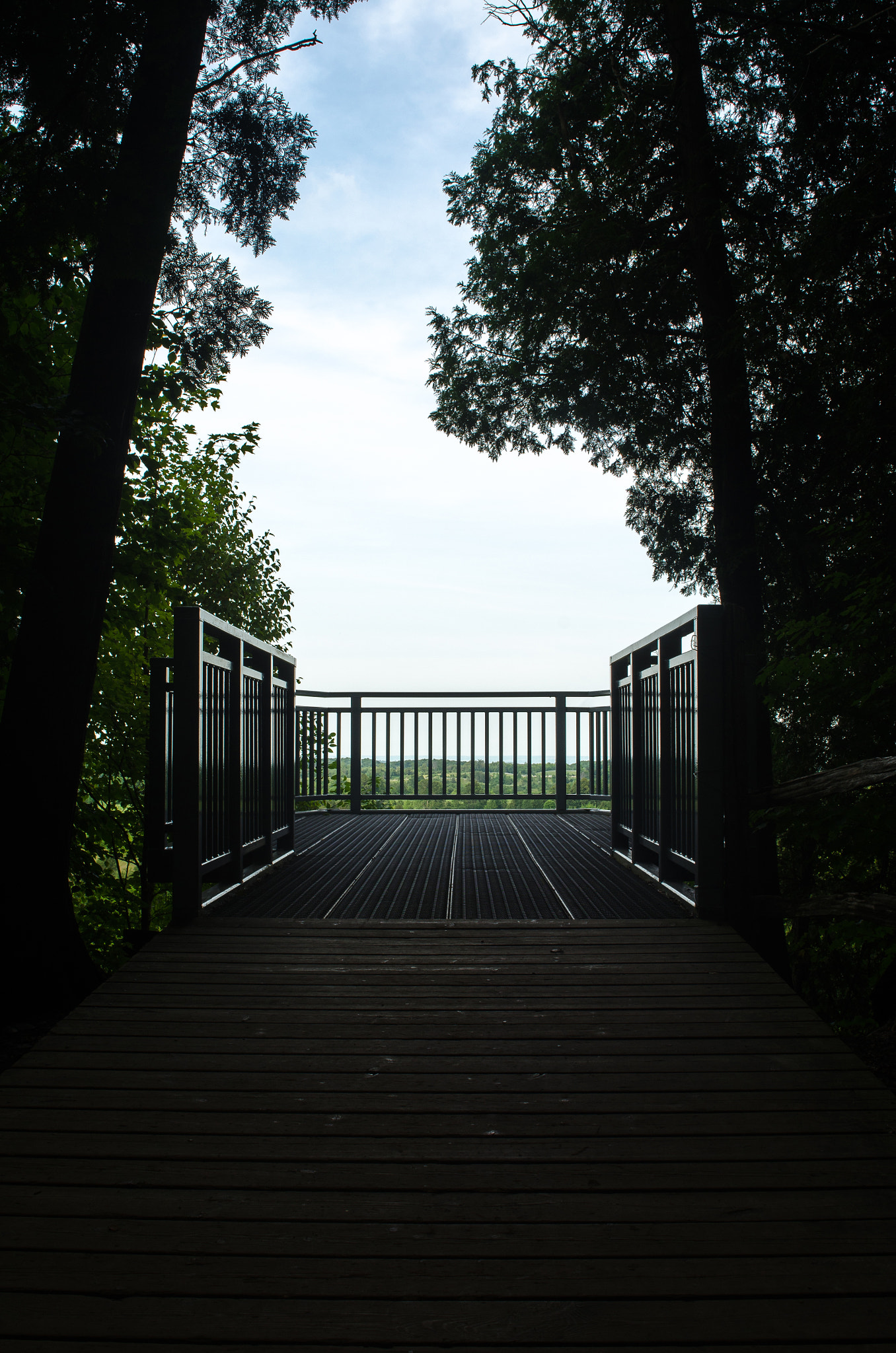 Nikon D5100 + Sigma 24mm F2.8 Super Wide II Macro sample photo. Mono cliffs lookout photography