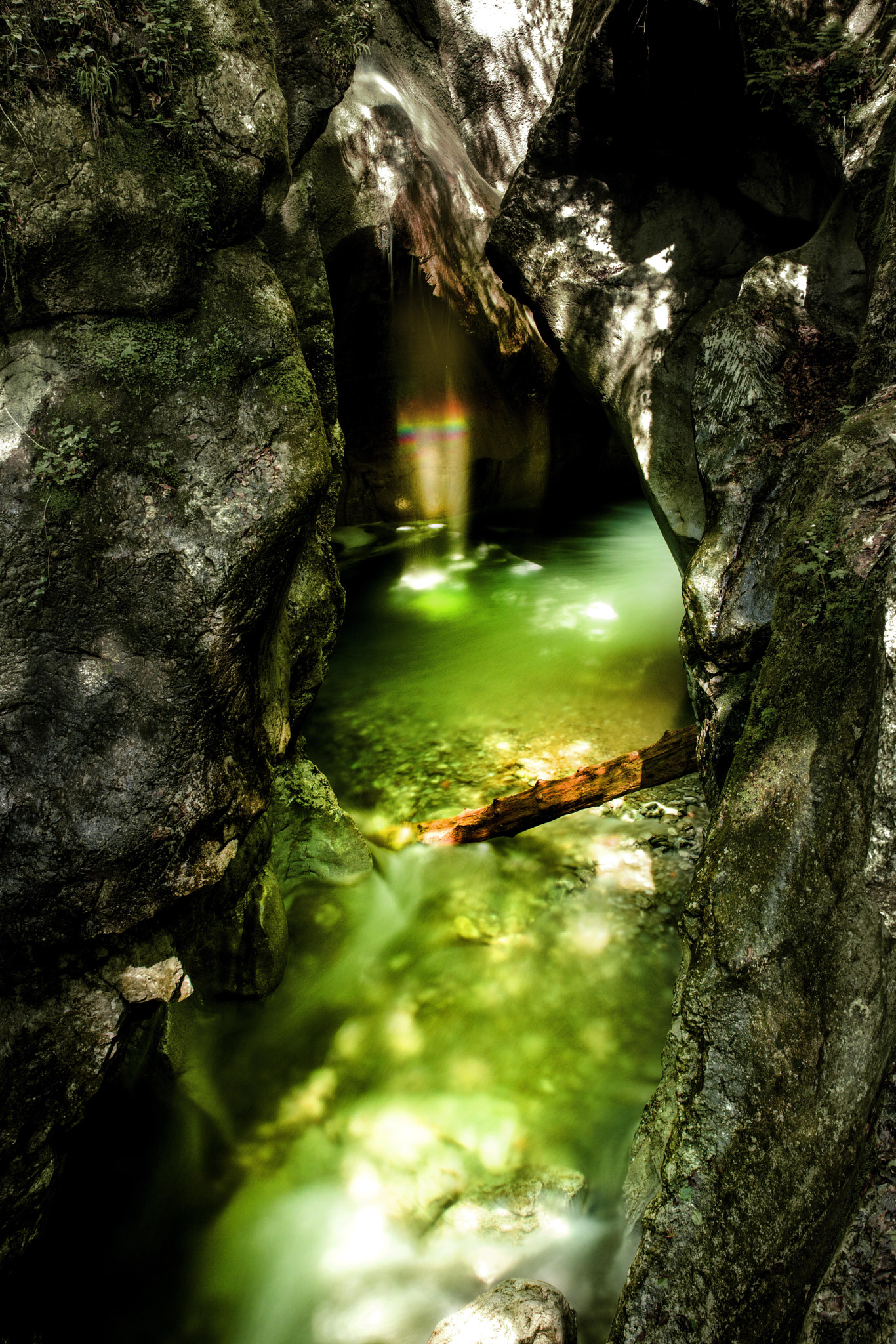 Canon EF 24-70mm F4L IS USM sample photo. Little rainbow photography