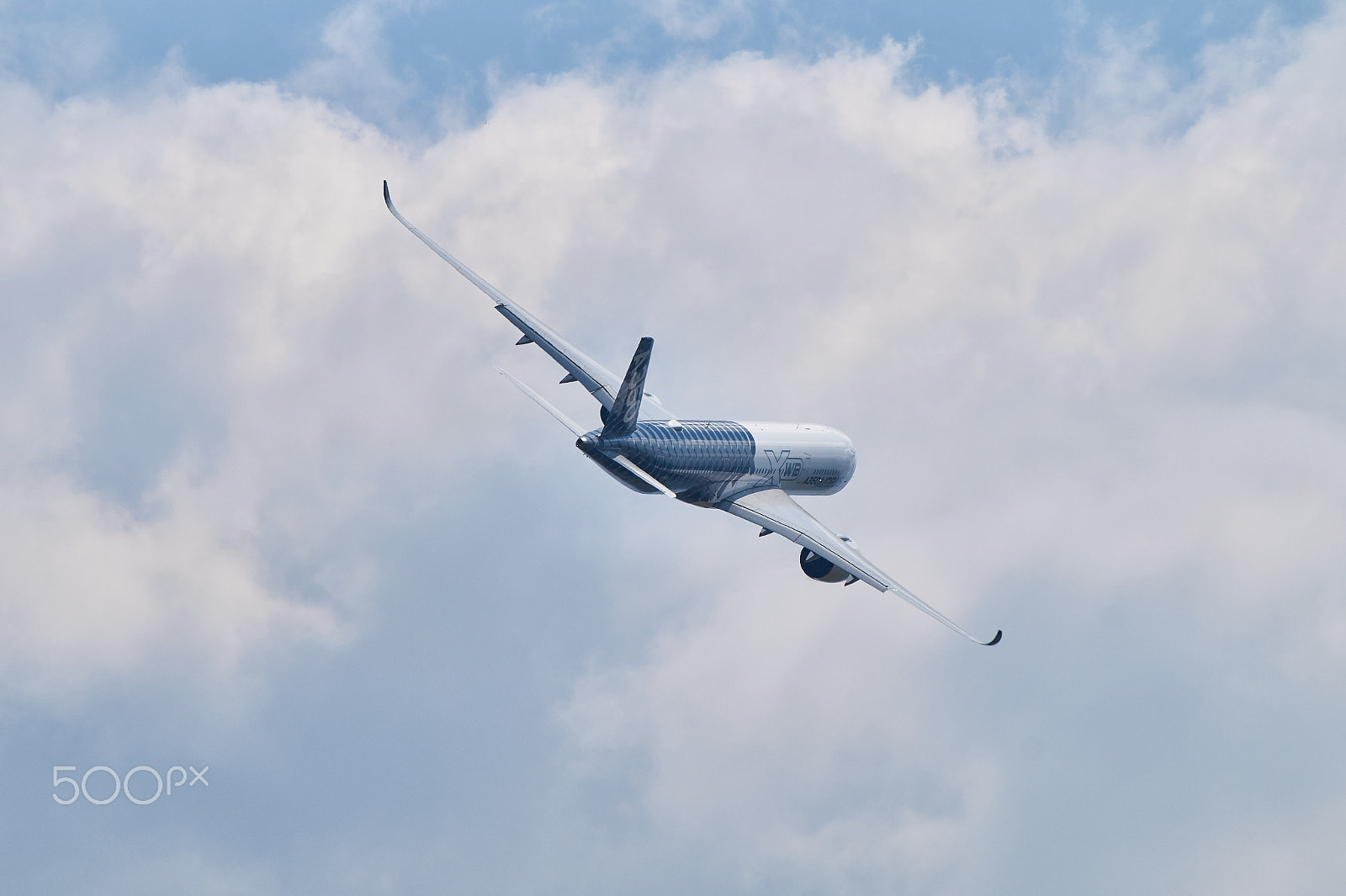 Tamron SP 70-300mm F4-5.6 Di USD sample photo. Airbus a350 xwb photography