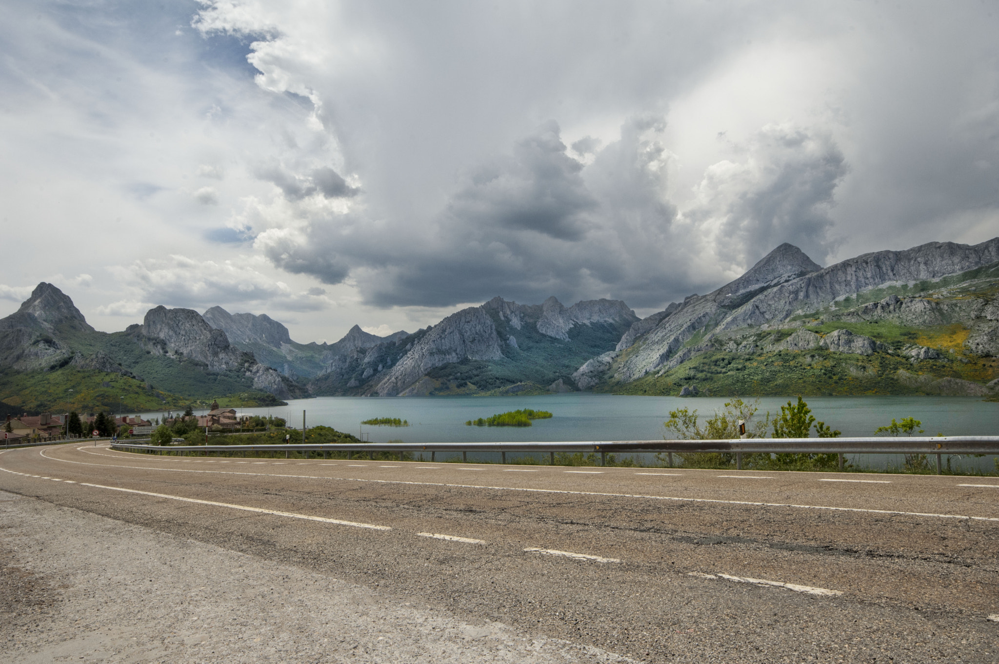 Nikon D2X sample photo. The road photography