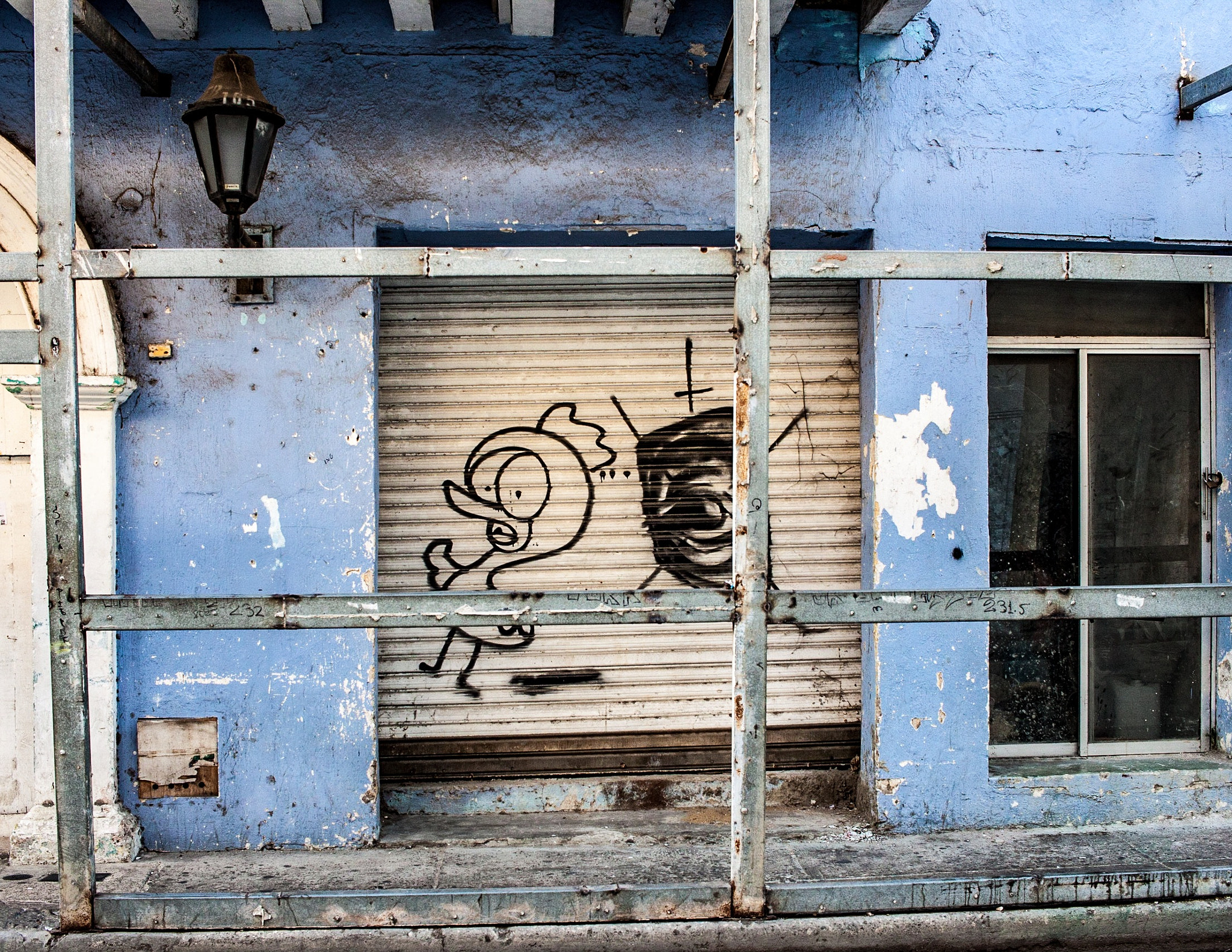 Canon EF-S 24mm F2.8 STM sample photo. ¡manos arriba! photography